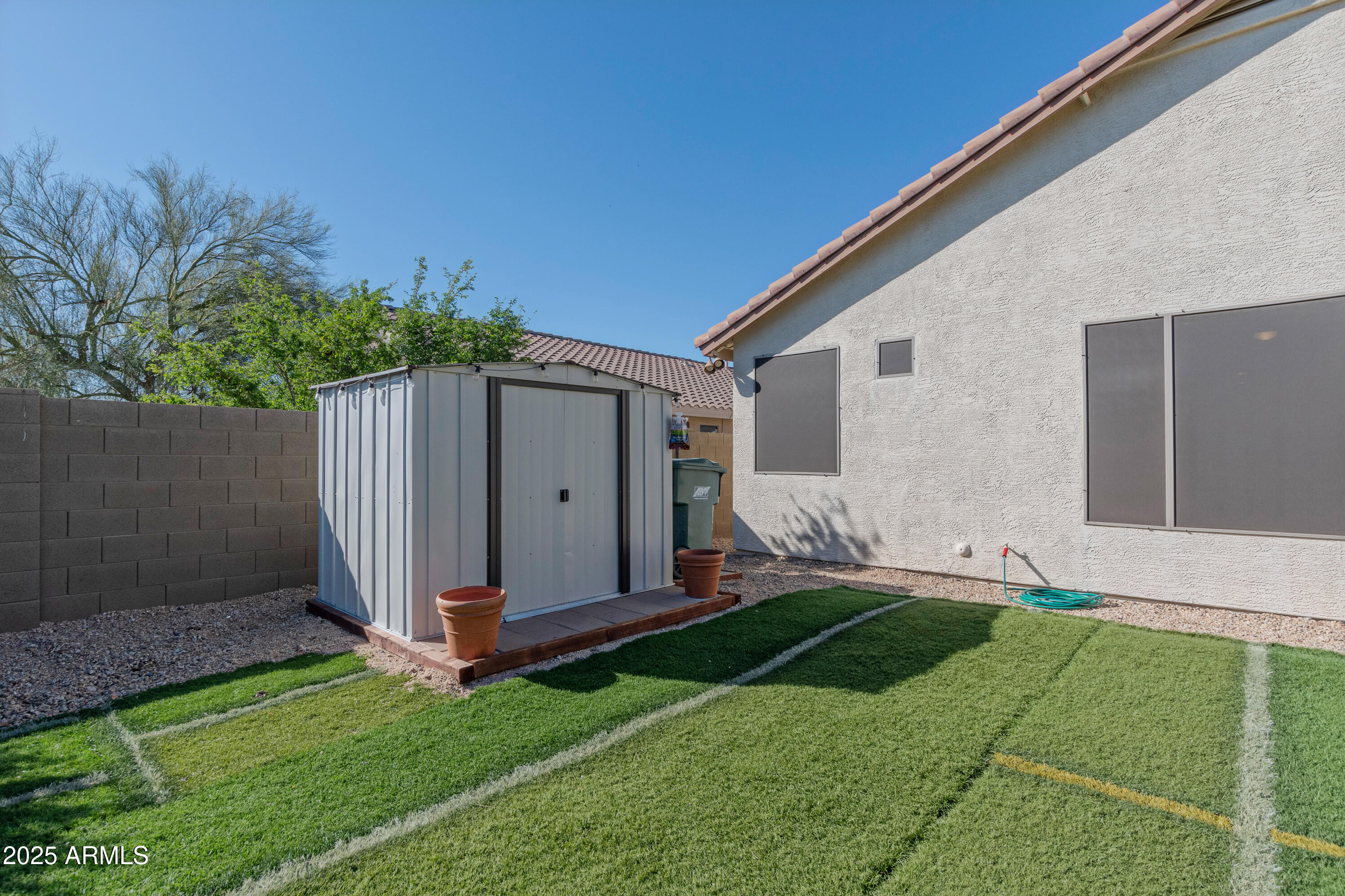 41019 N IRON HORSE Way