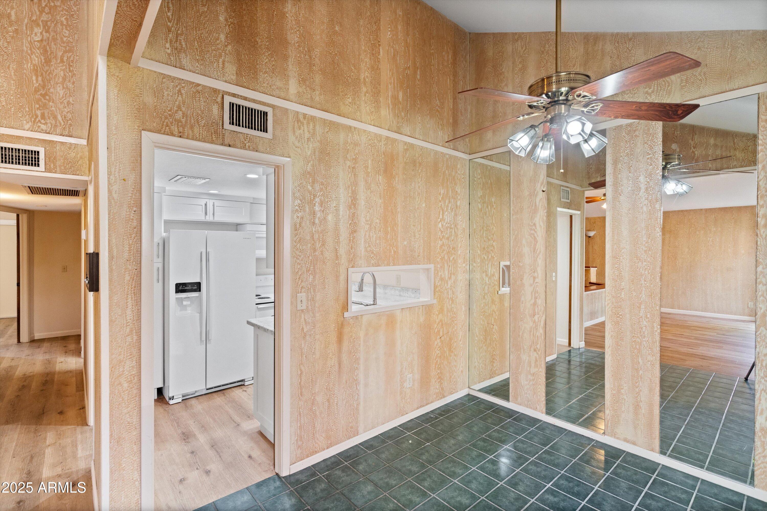 6533 N 7TH Avenue 34