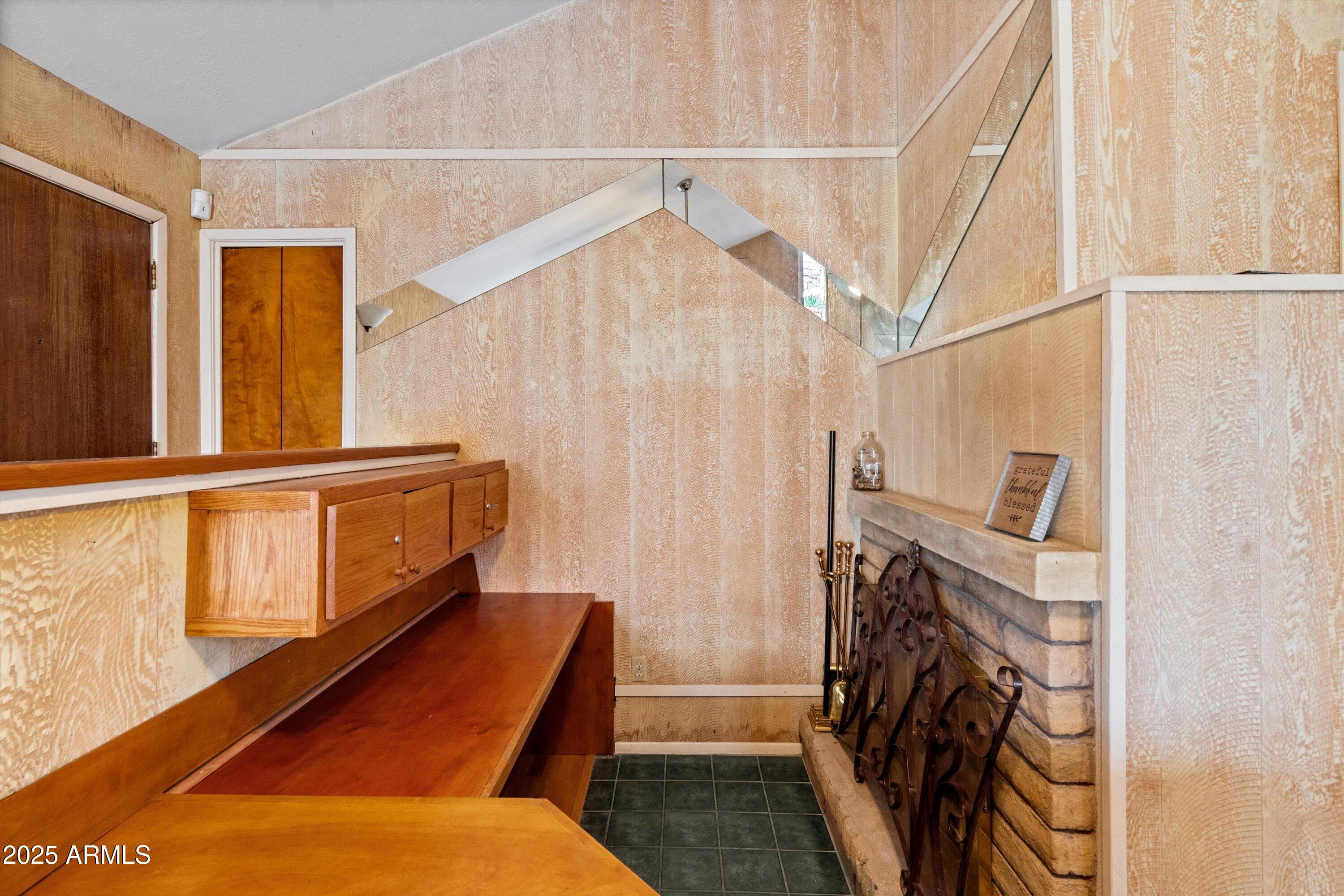 6533 N 7TH Avenue 34