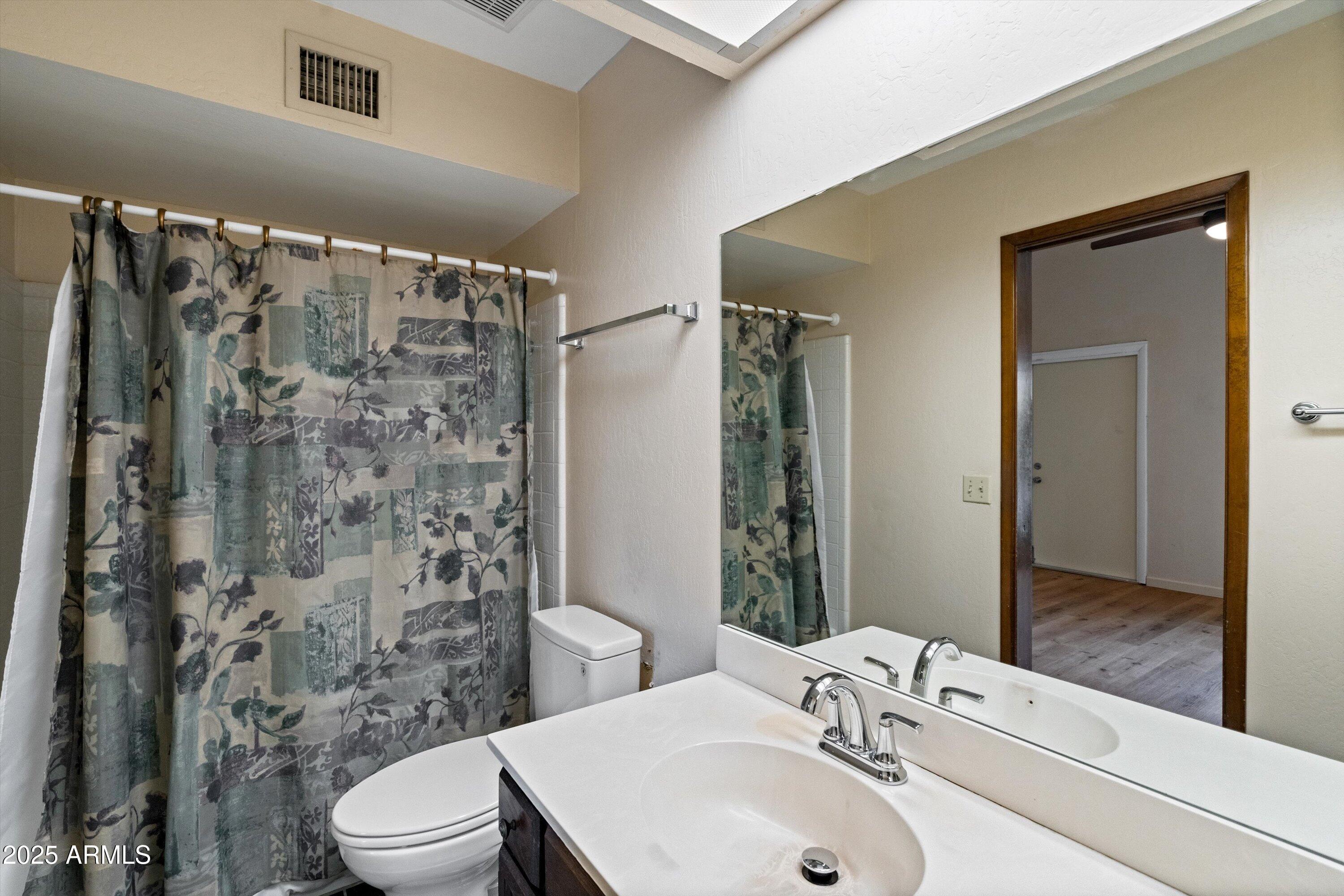 6533 N 7TH Avenue 34