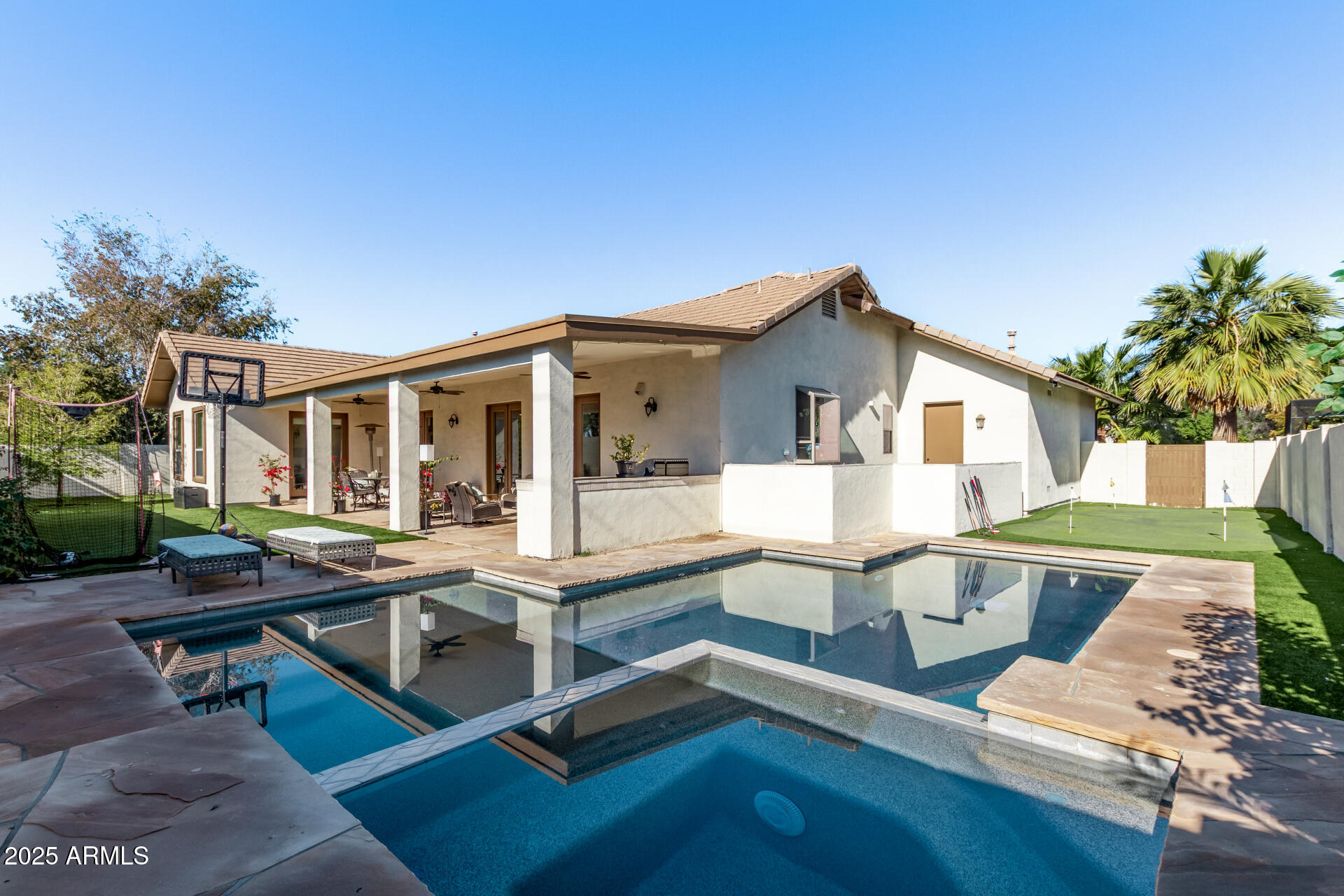 4217 E Edgemont Avenue