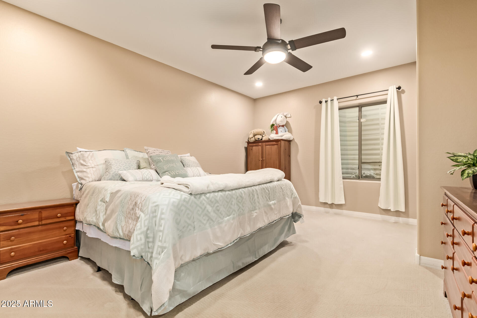 4217 E Edgemont Avenue