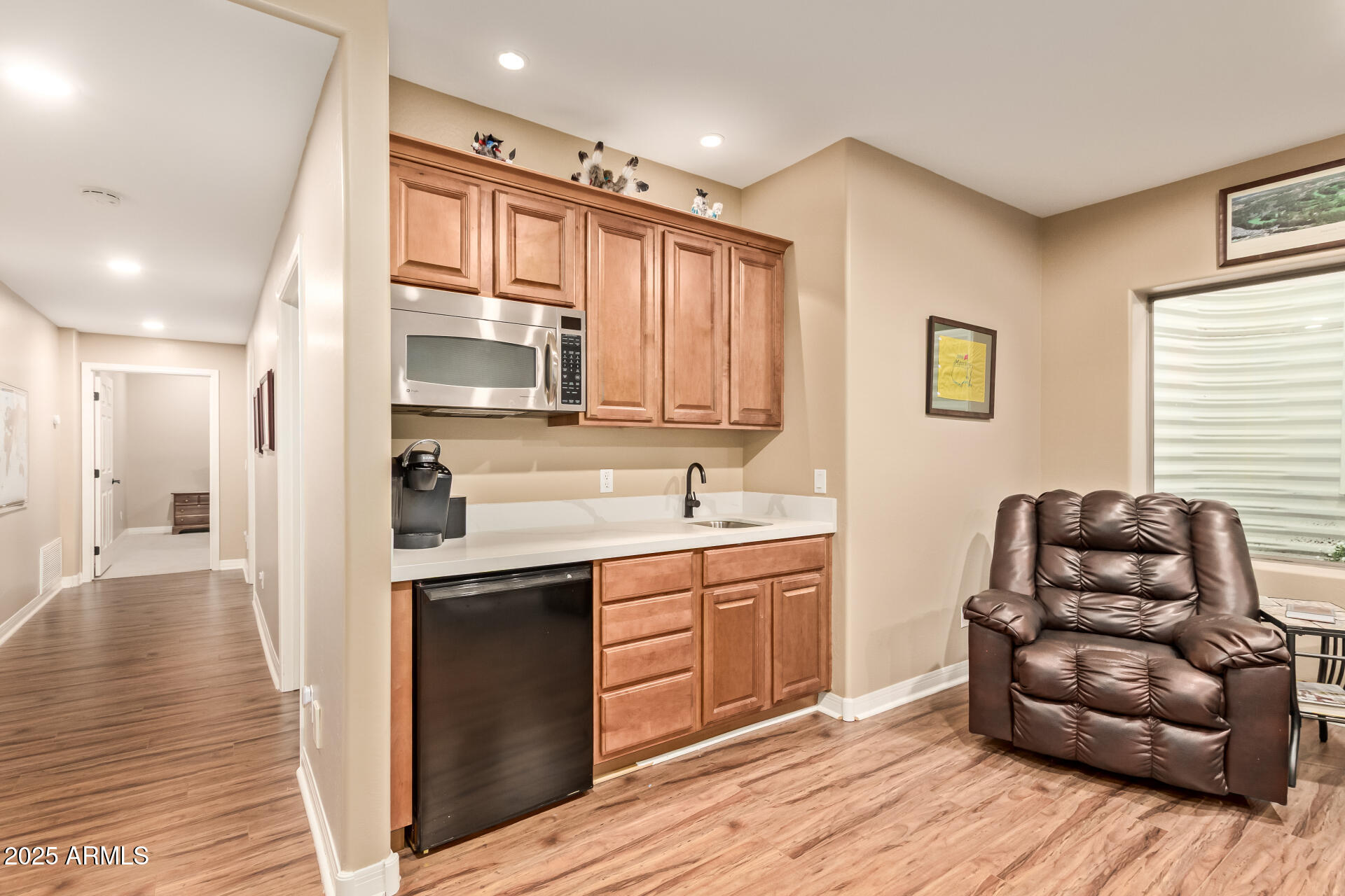 4217 E Edgemont Avenue