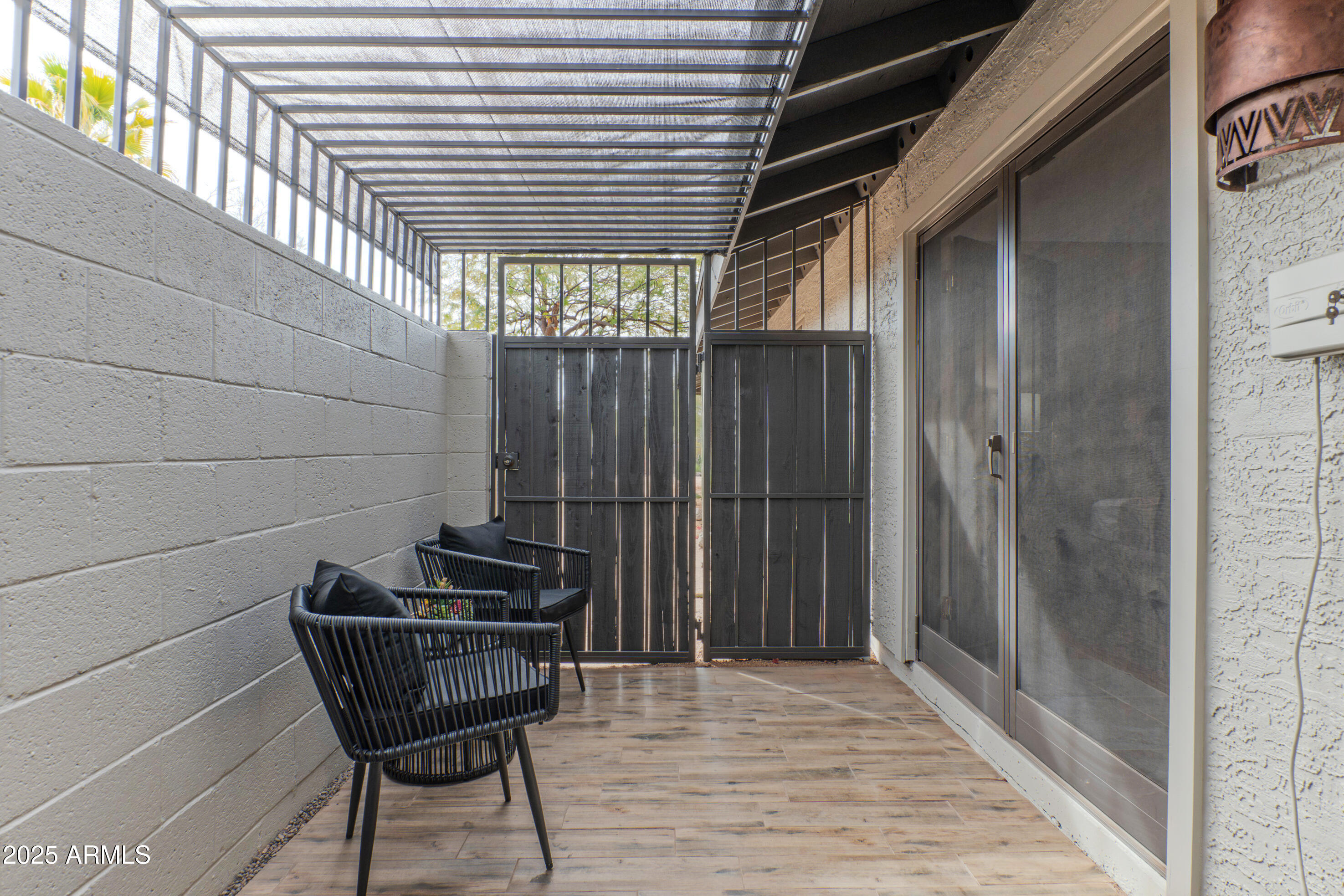 5911 E PEAK VIEW Road