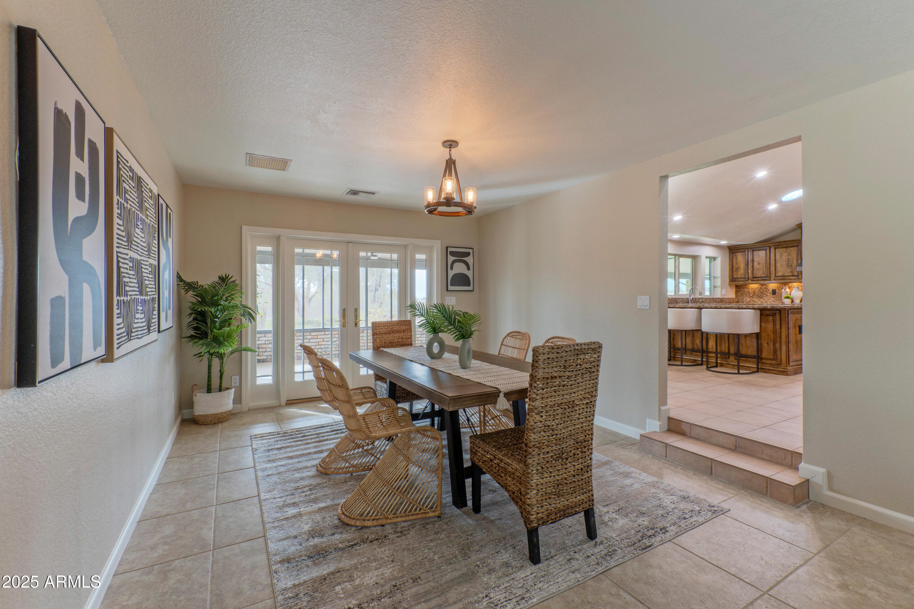 5911 E PEAK VIEW Road