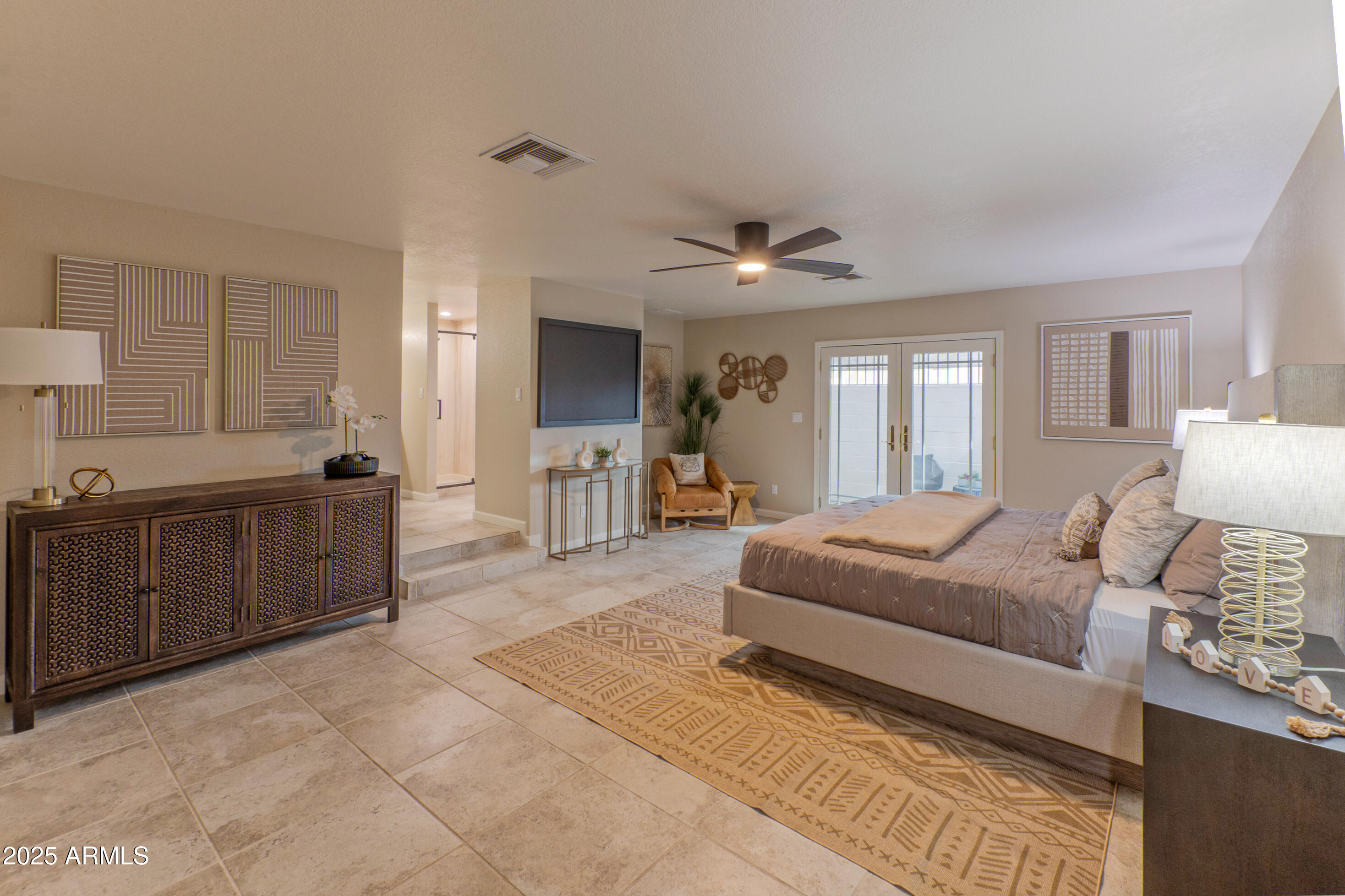 5911 E PEAK VIEW Road