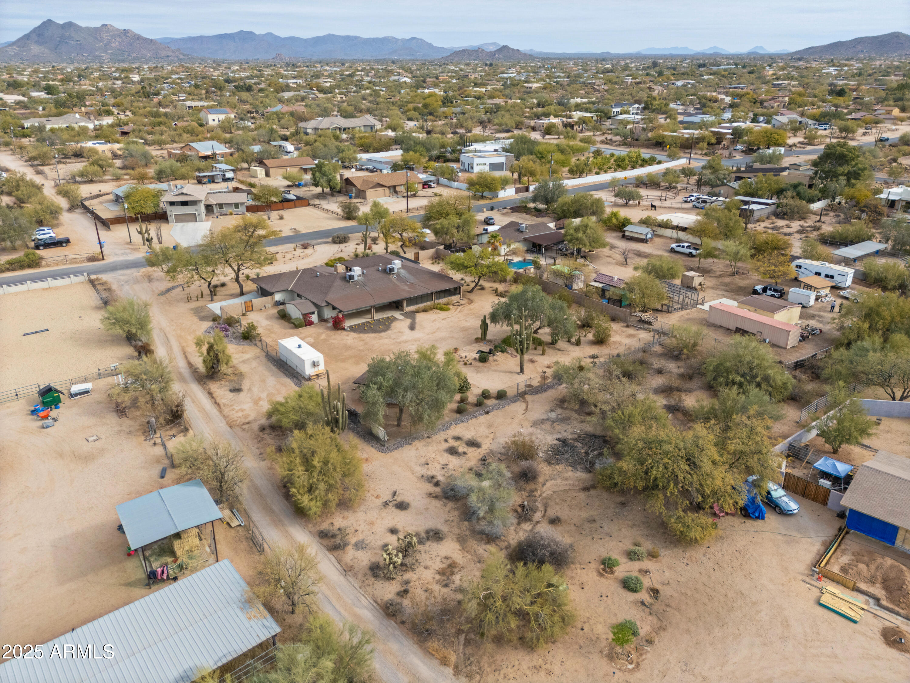 5911 E PEAK VIEW Road