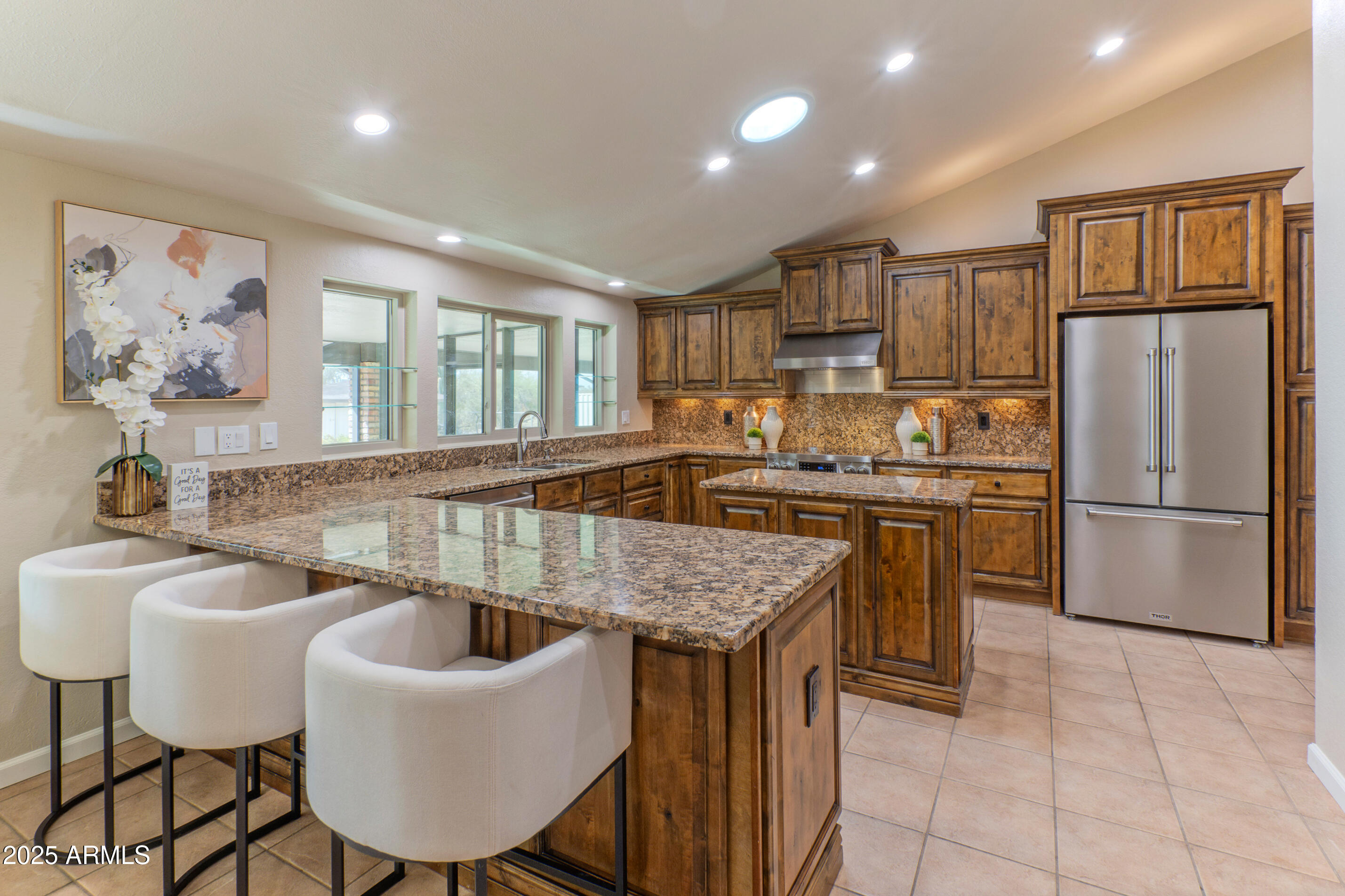 5911 E PEAK VIEW Road