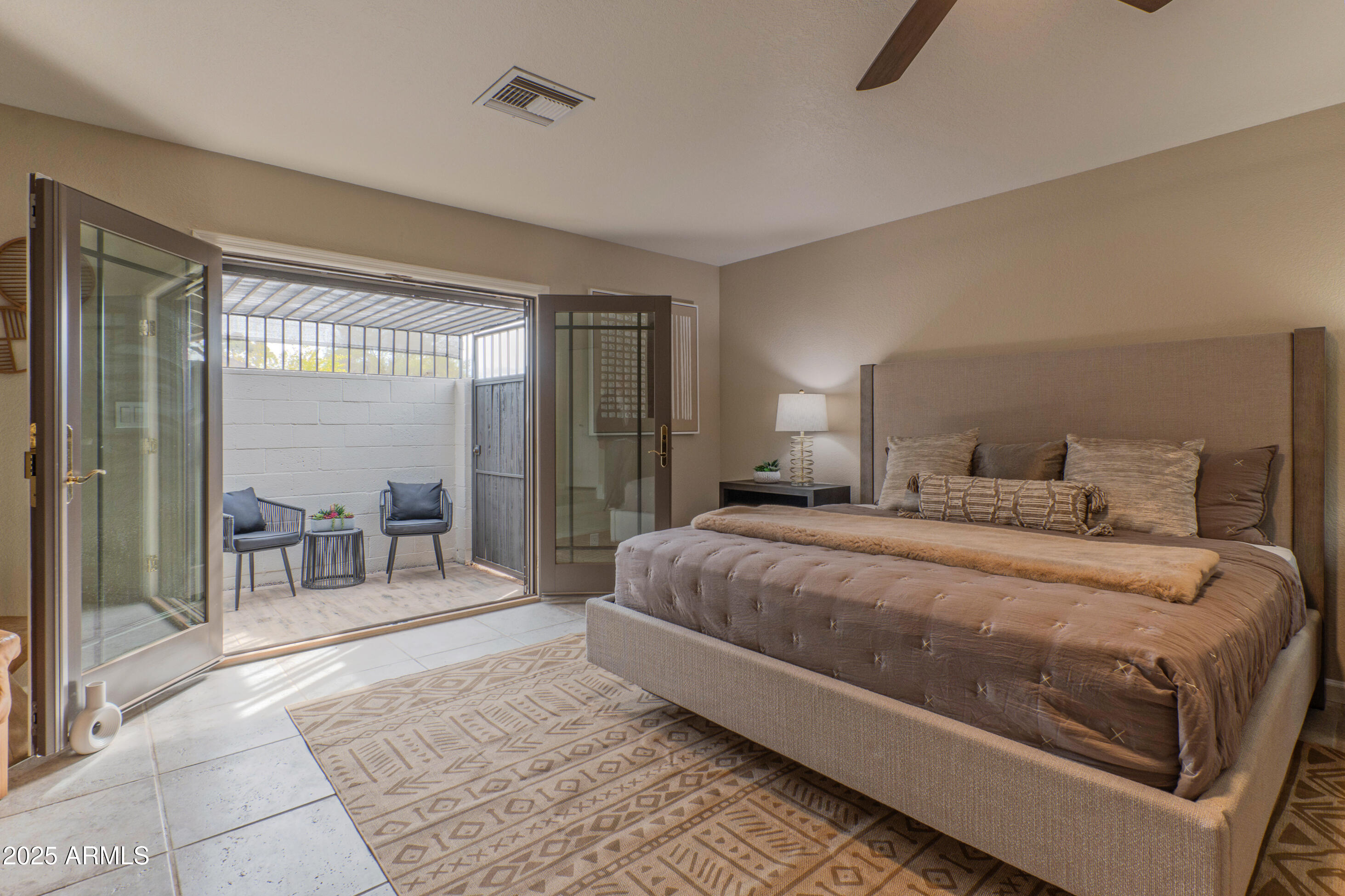 5911 E PEAK VIEW Road