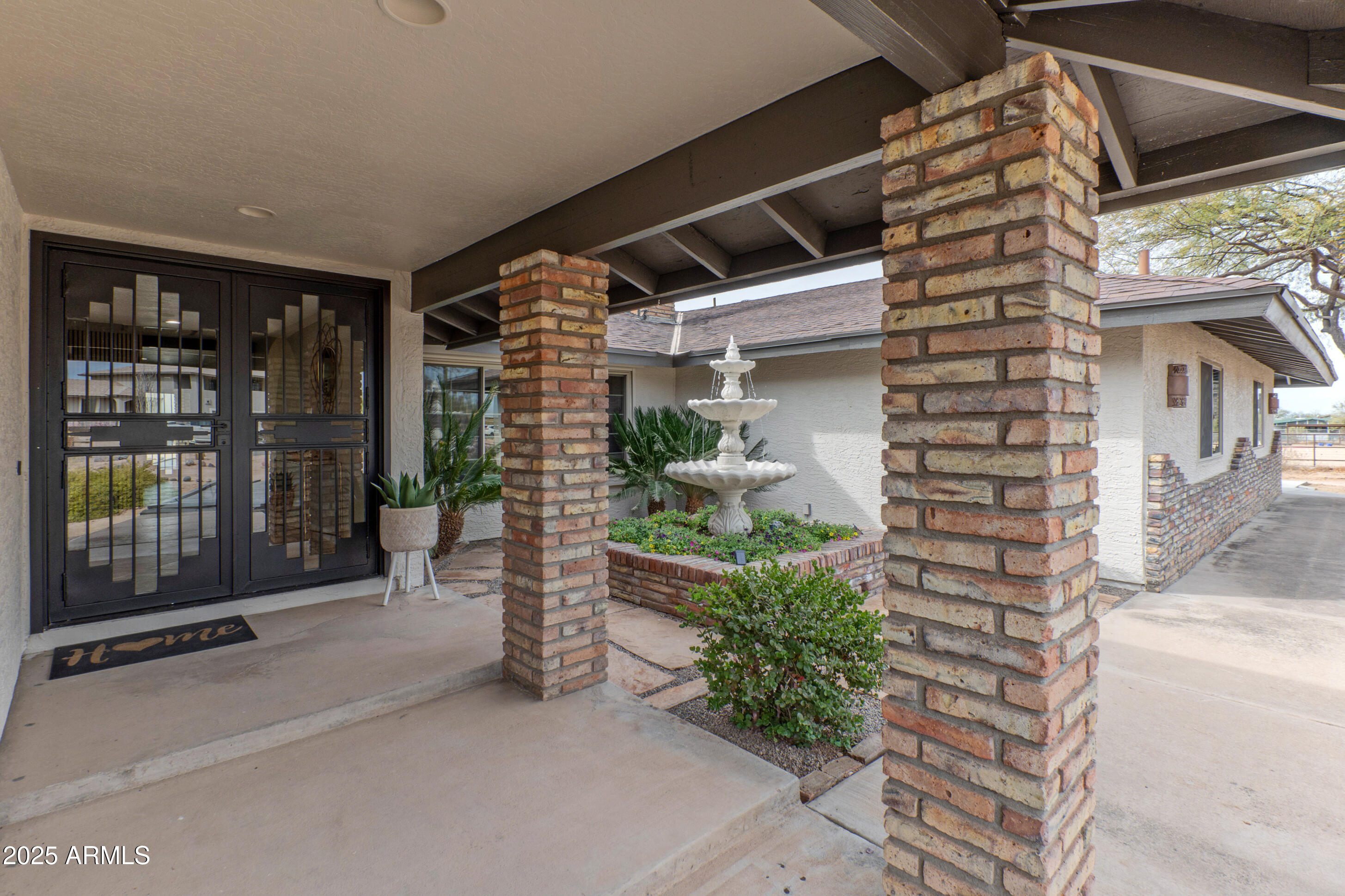 5911 E PEAK VIEW Road