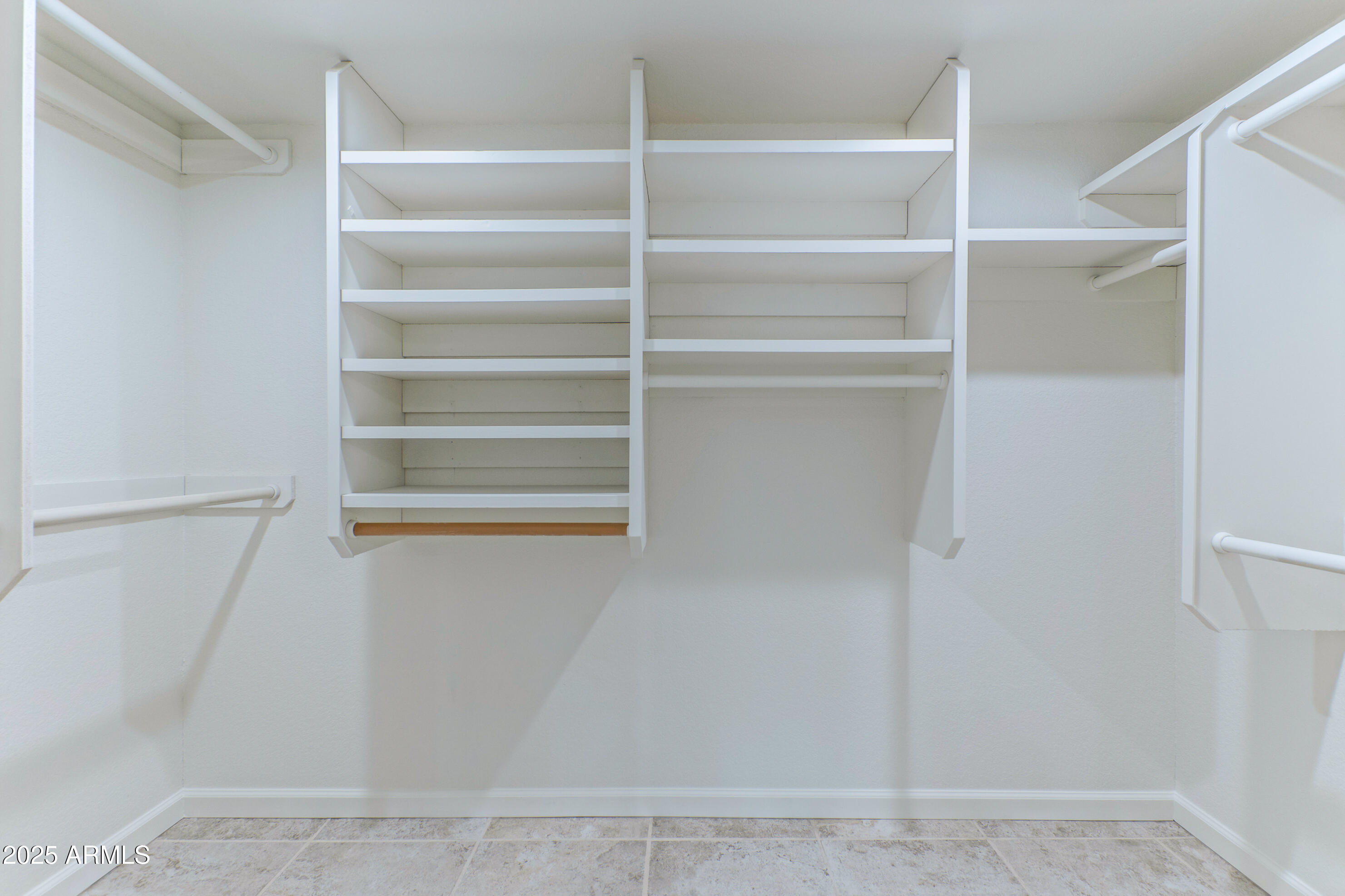 5911 E PEAK VIEW Road