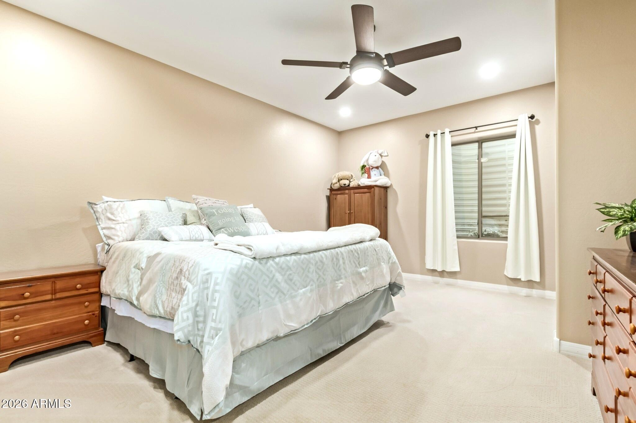 4217 E EDGEMONT Avenue