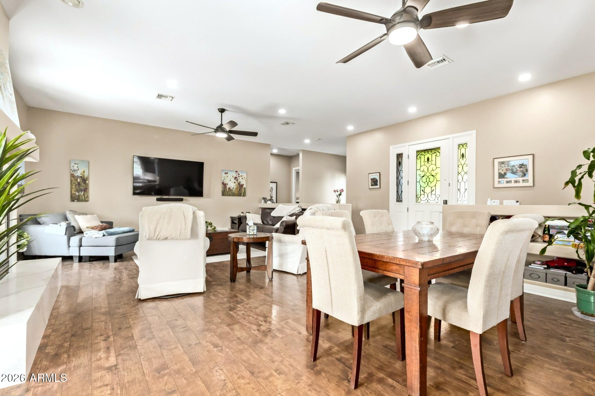 4217 E EDGEMONT Avenue