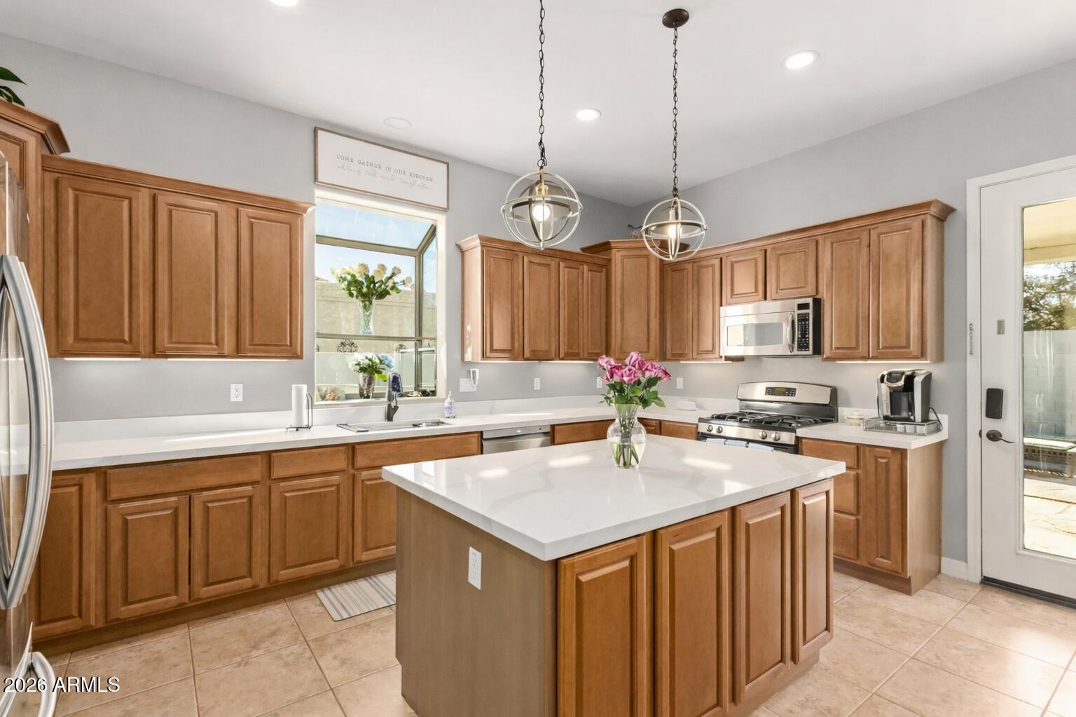 4217 E EDGEMONT Avenue