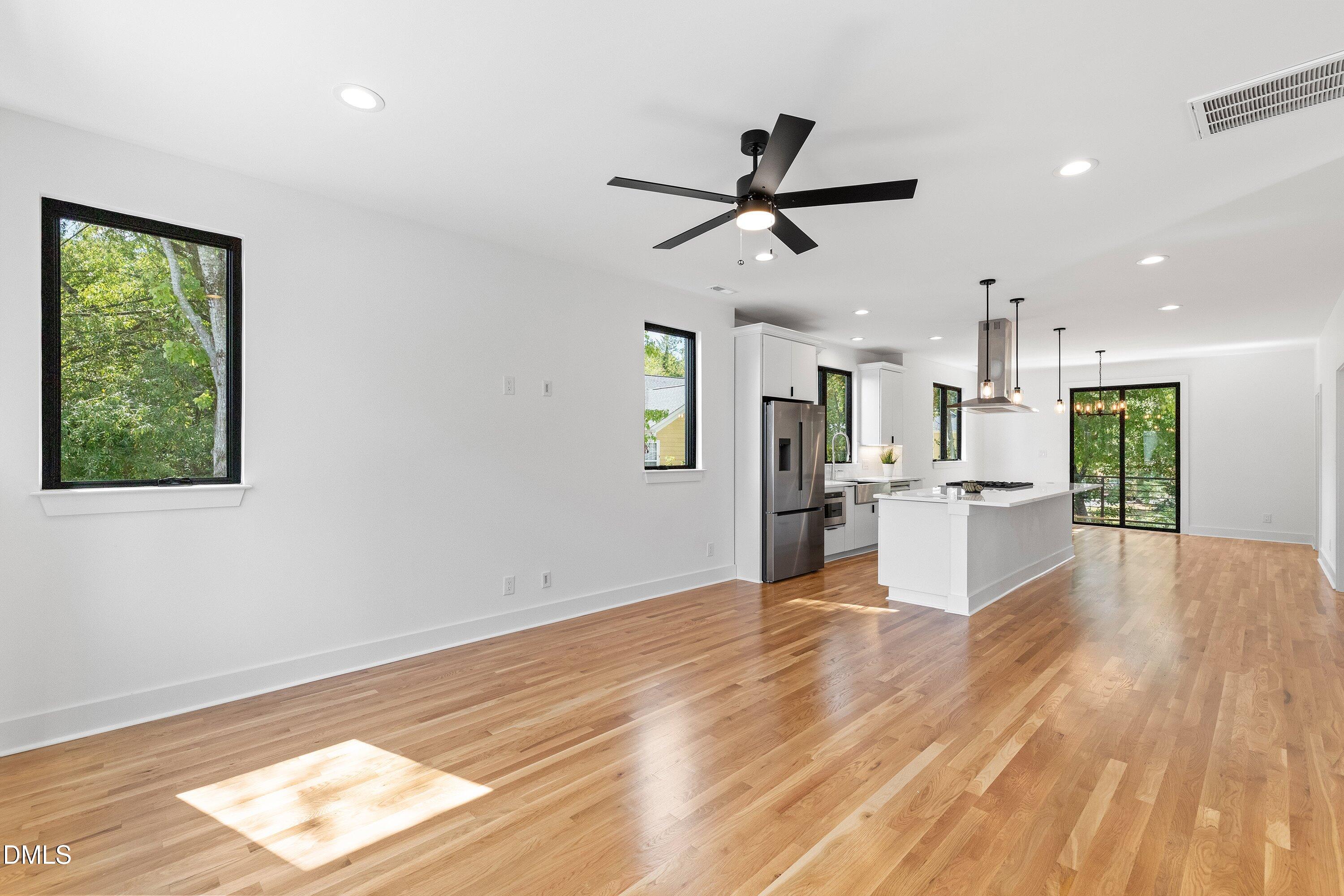 801 N Roxboro Street