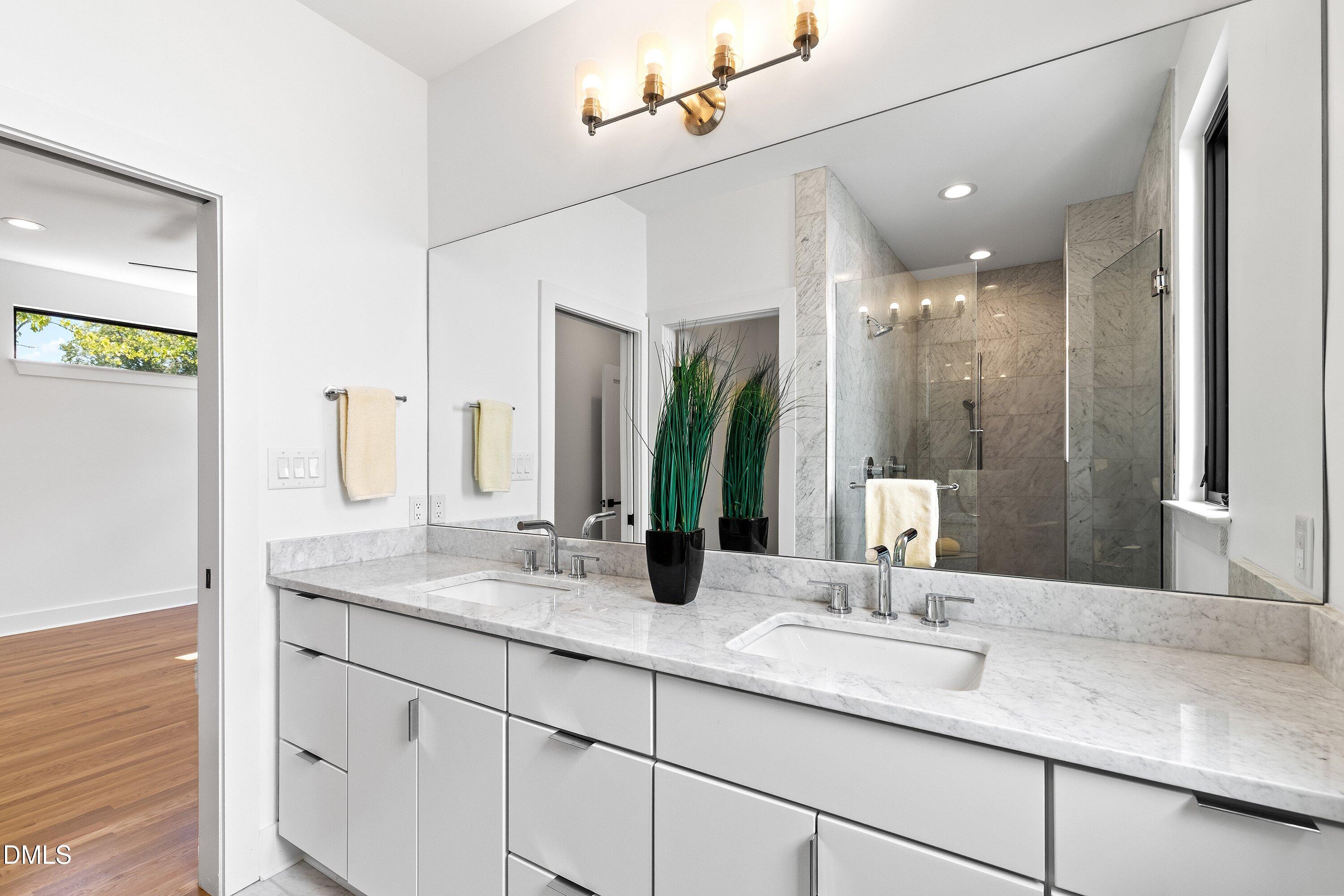 801 N Roxboro Street