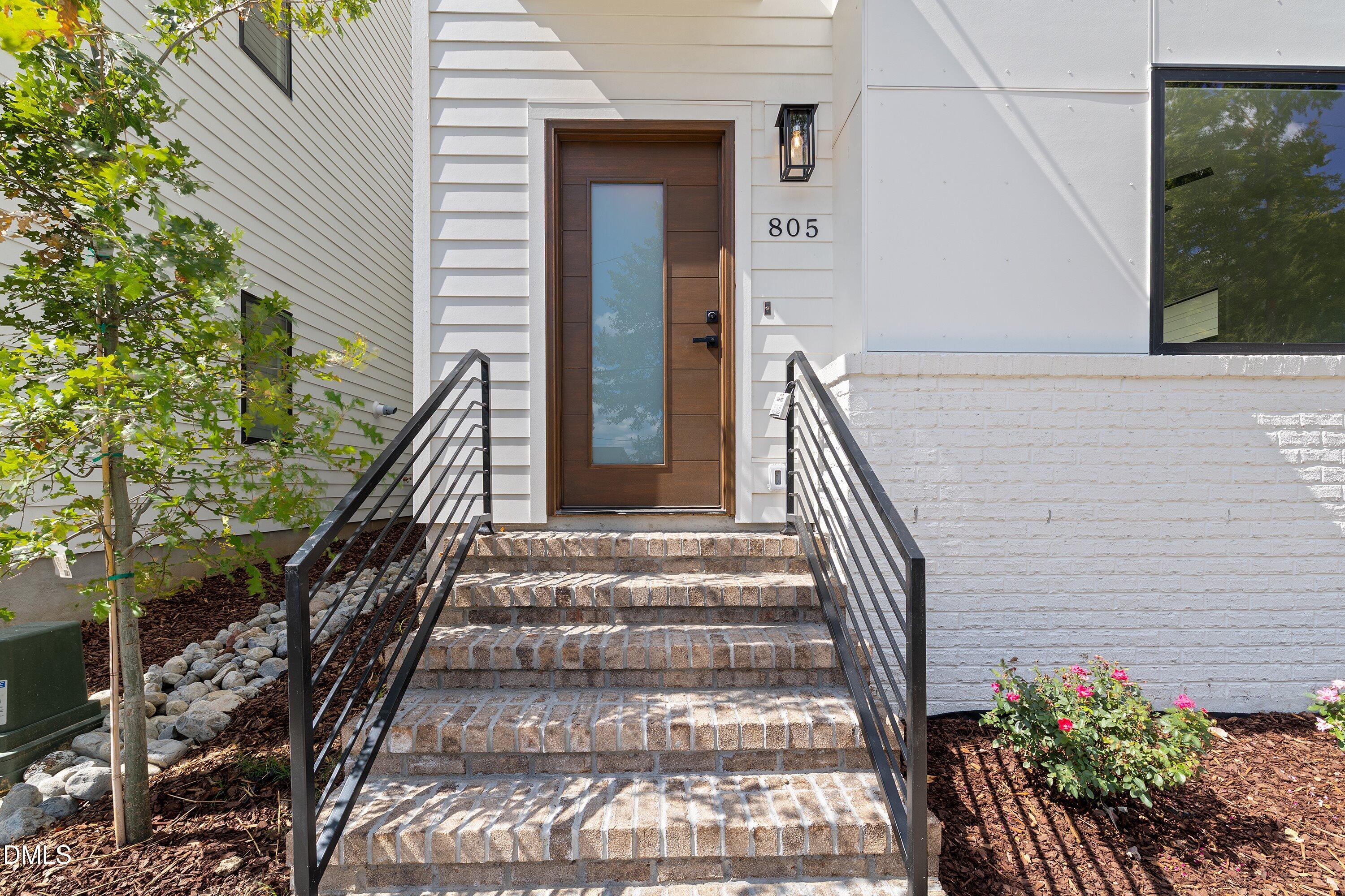 805 N Roxboro Street