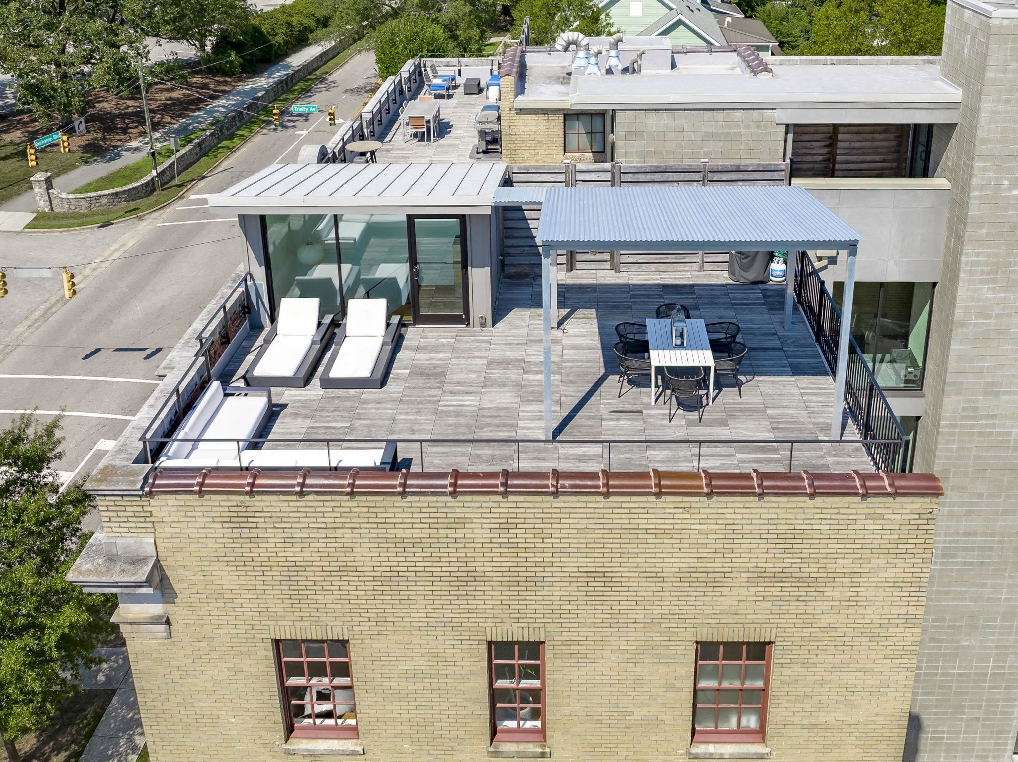 312 N Buchanan Boulevard N # 402