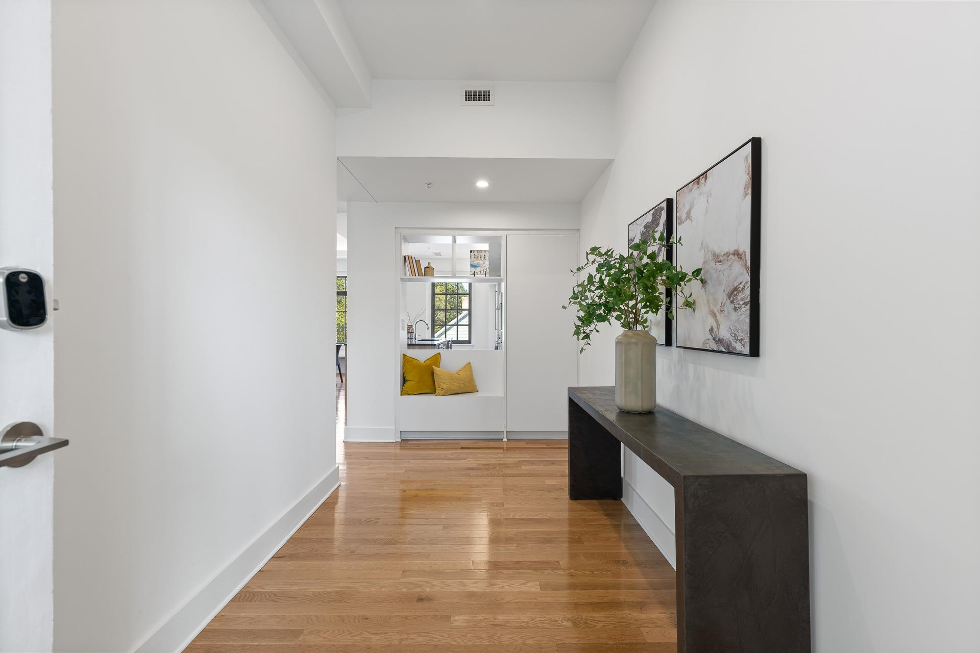 312 N Buchanan Boulevard N # 402