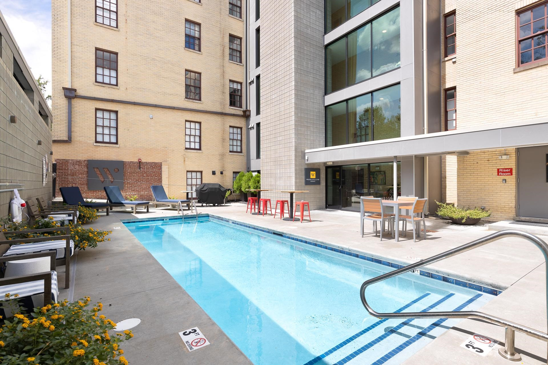 312 N Buchanan Boulevard N # 402