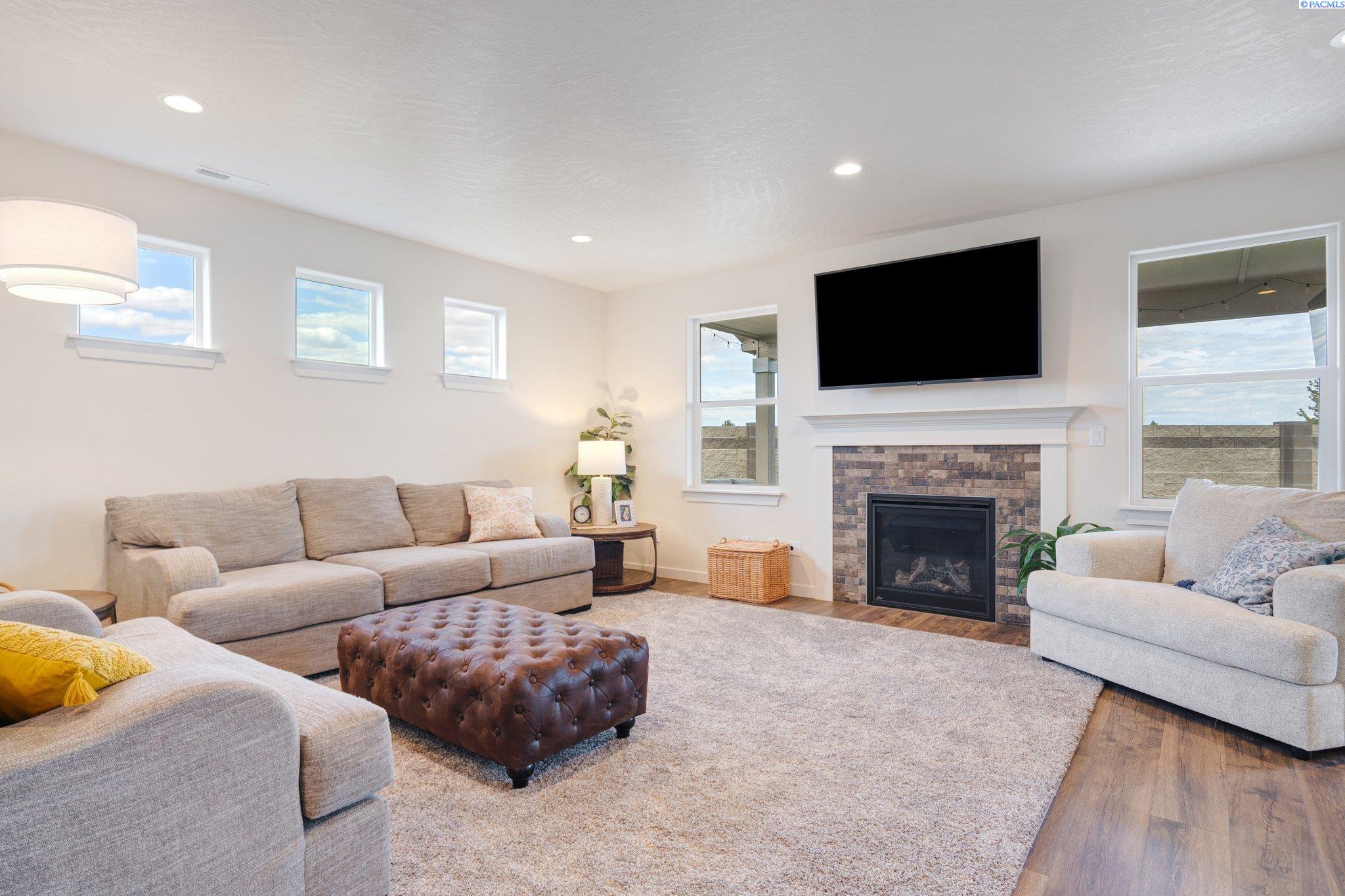 2680 Meridian Ct Unit Impeccably Upgraded & Maintained Inside & Out