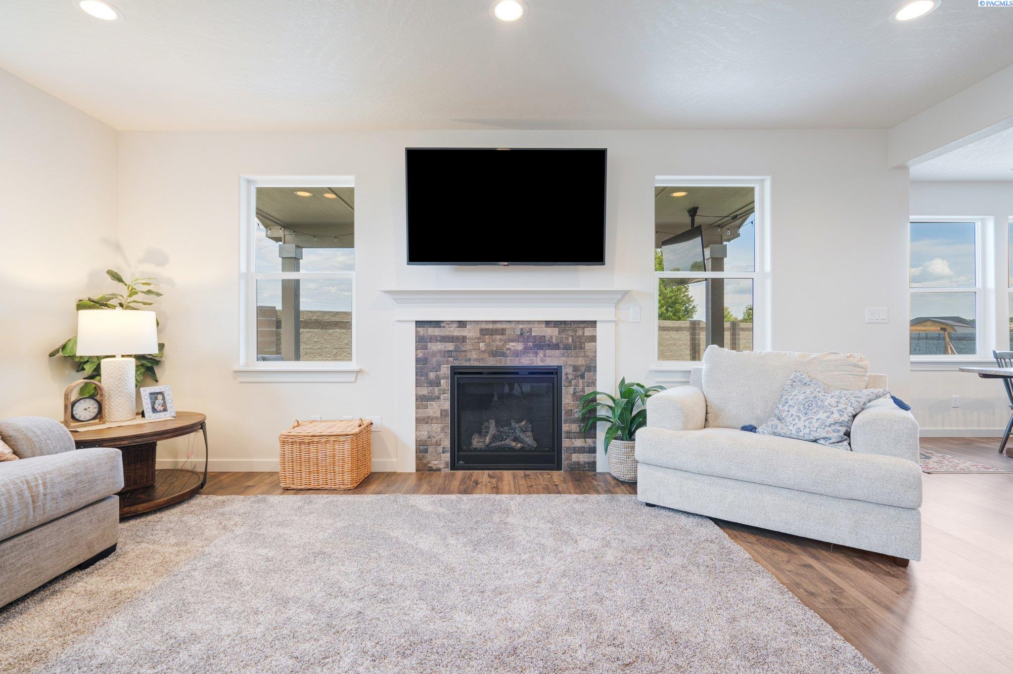 2680 Meridian Ct Unit Impeccably Upgraded & Maintained Inside & Out