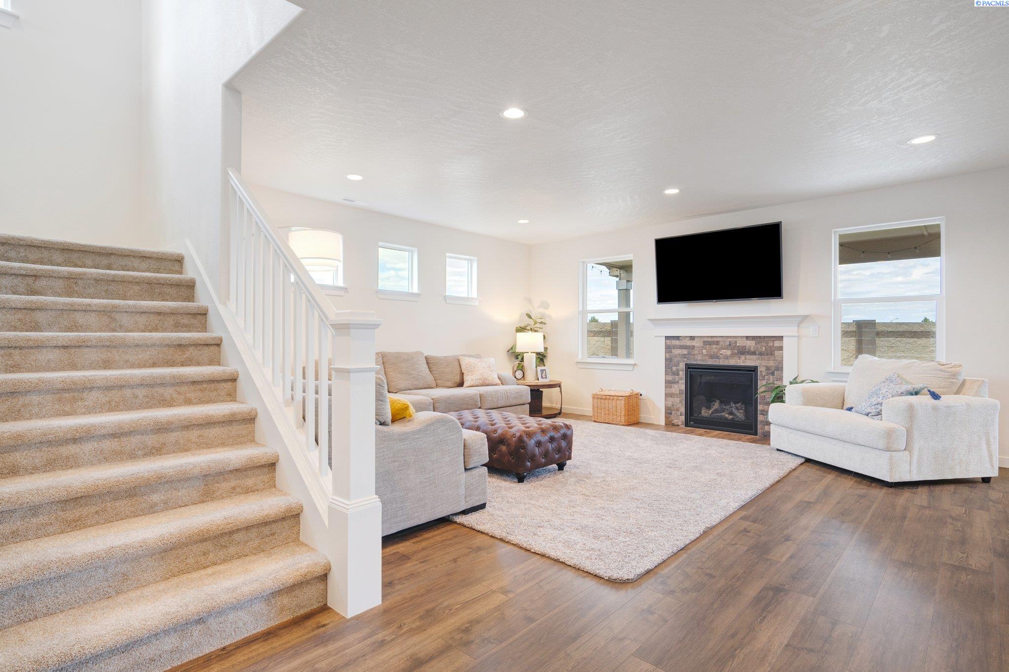 2680 Meridian Ct Unit Impeccably Upgraded & Maintained Inside & Out