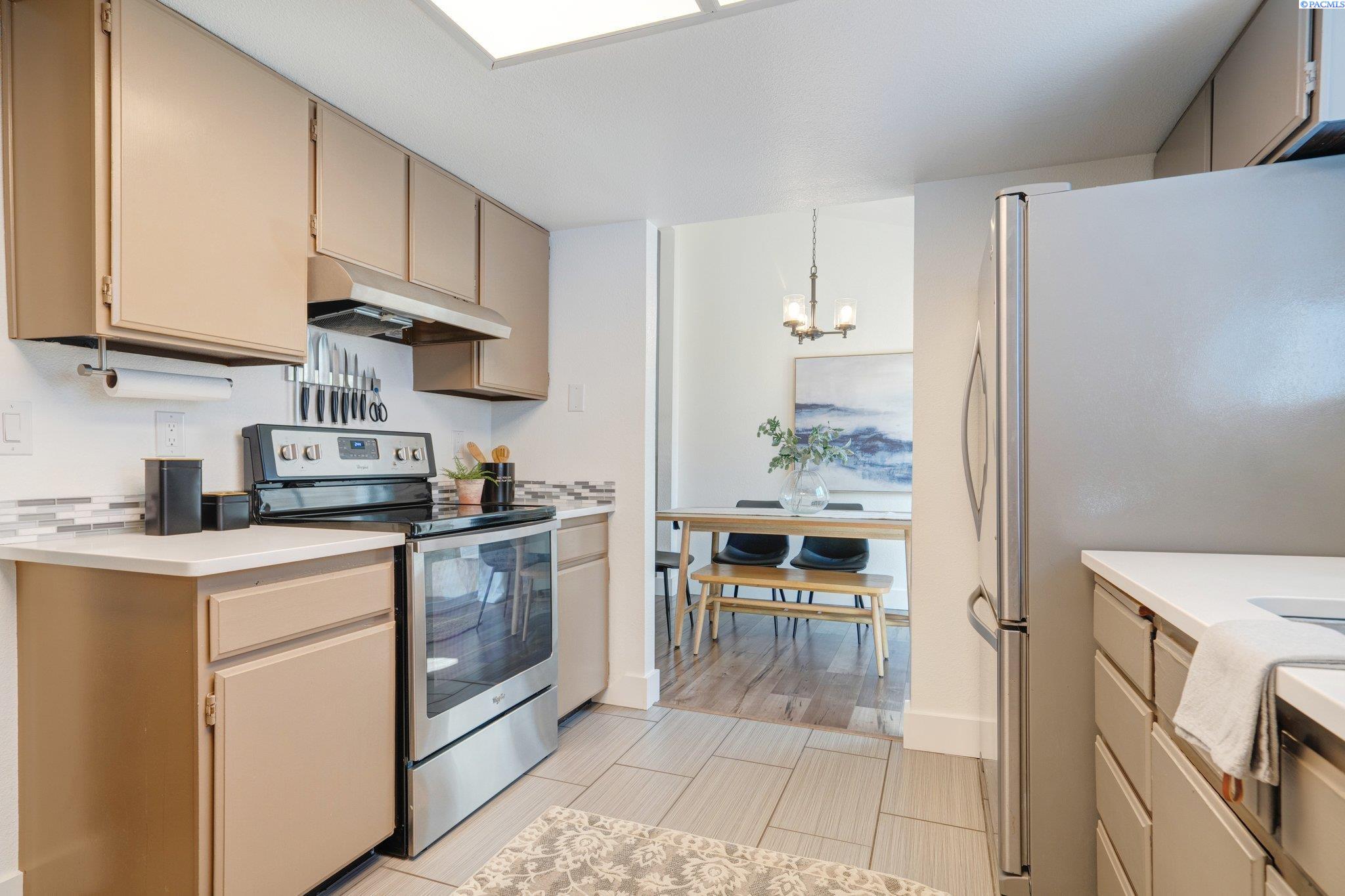 513 Hogan Ct Unit Meadow Springs Must See!