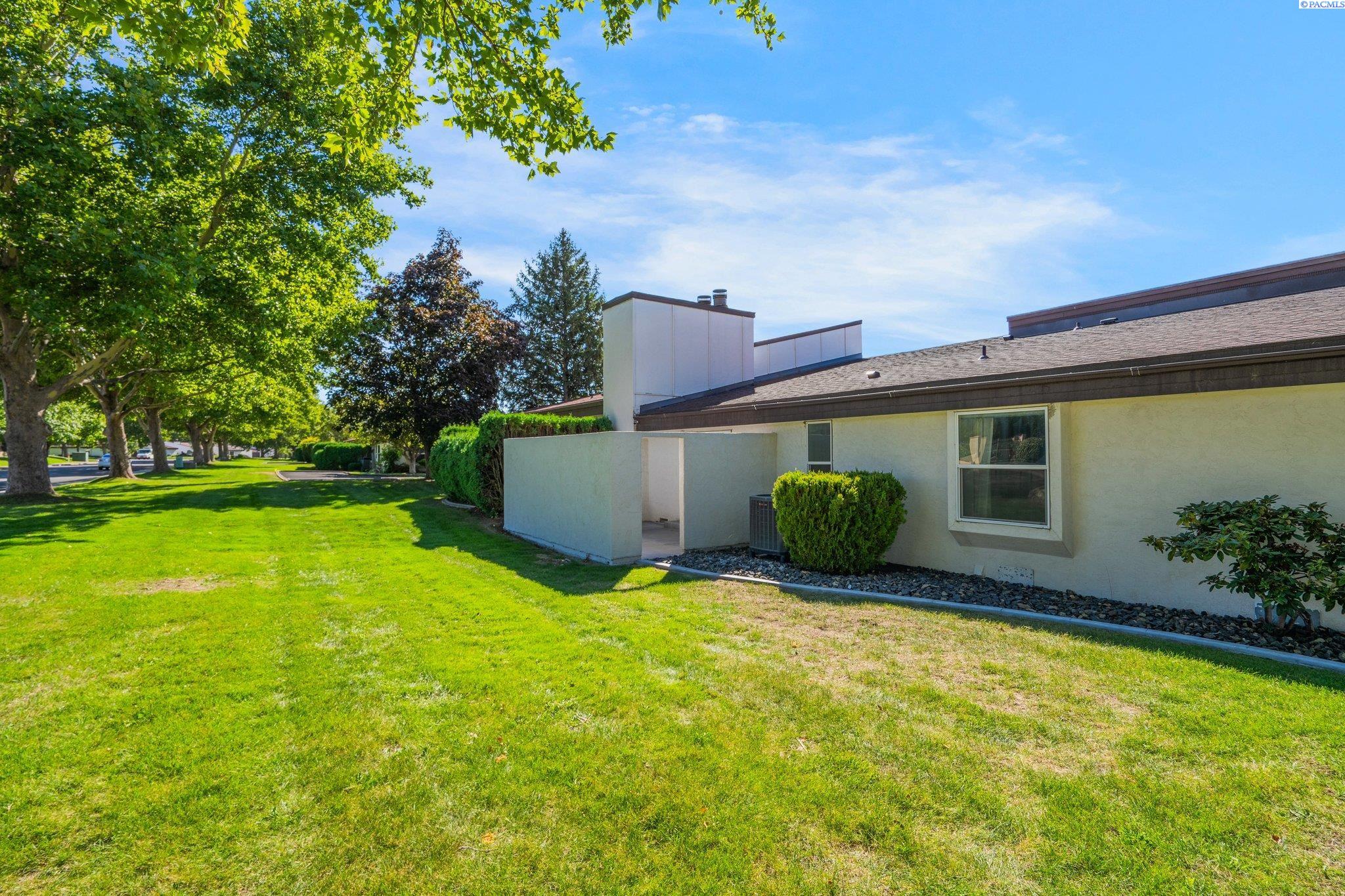 513 Hogan Ct Unit Meadow Springs Must See!