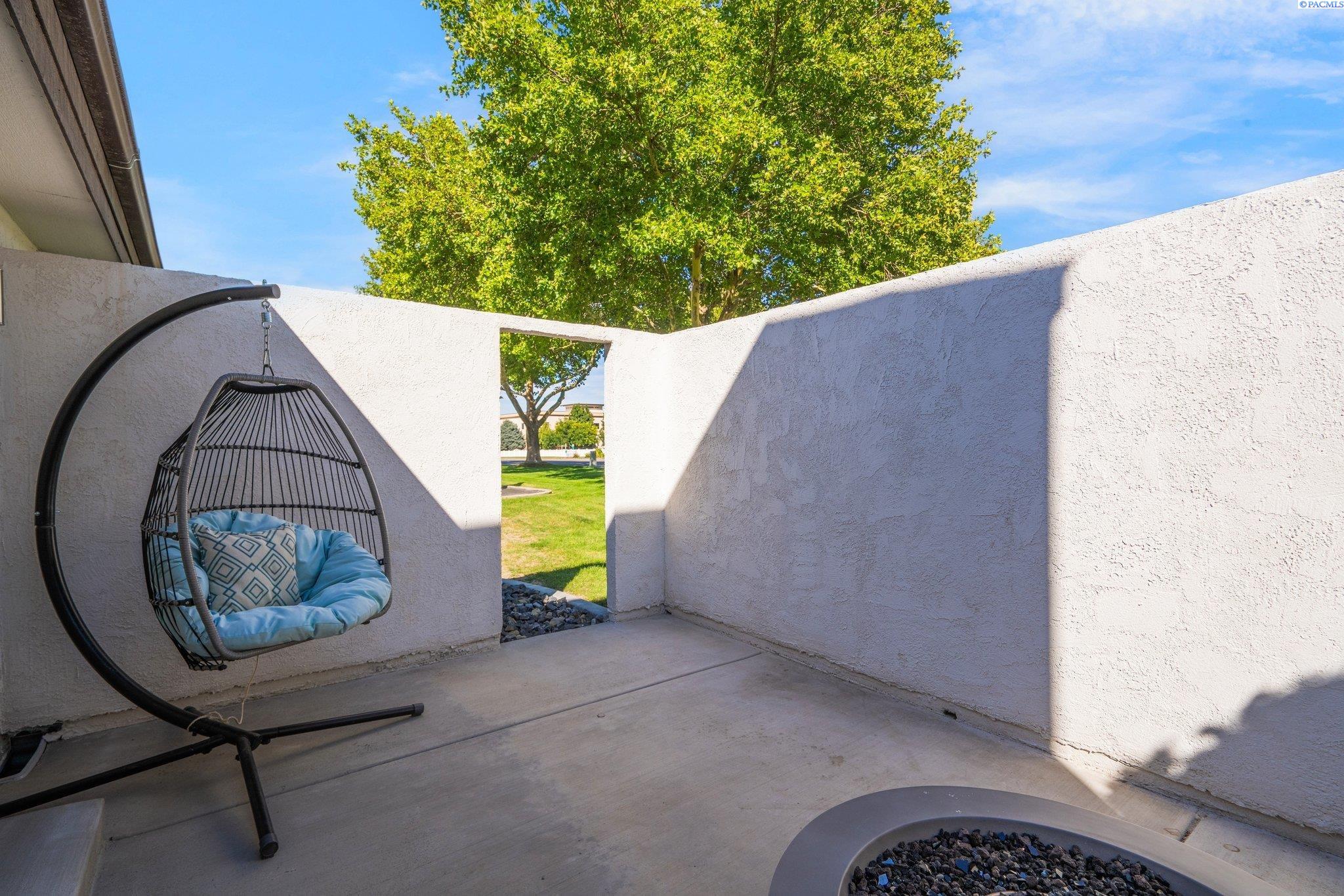 513 Hogan Ct Unit Meadow Springs Must See!