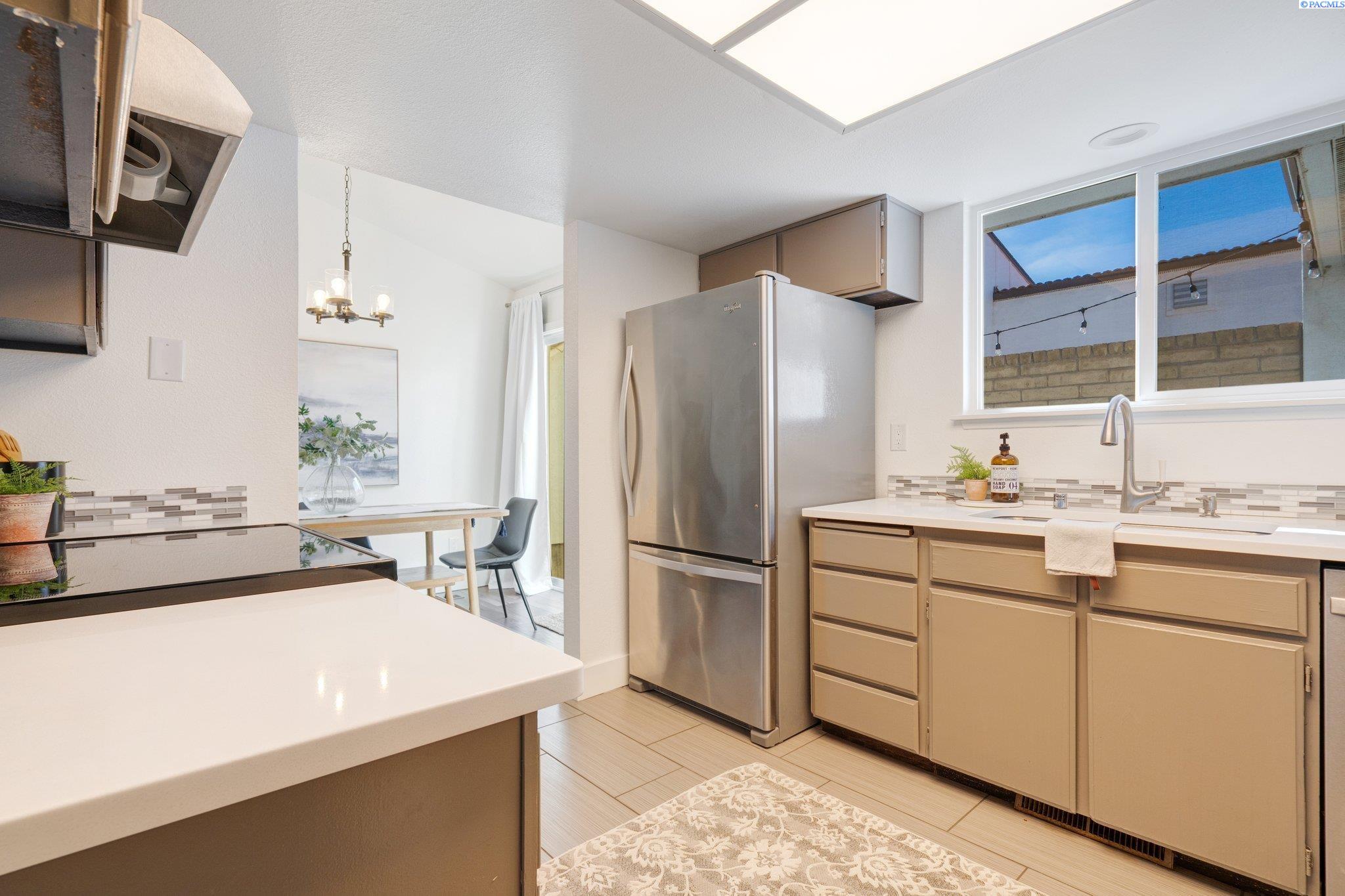 513 Hogan Ct Unit Meadow Springs Must See!