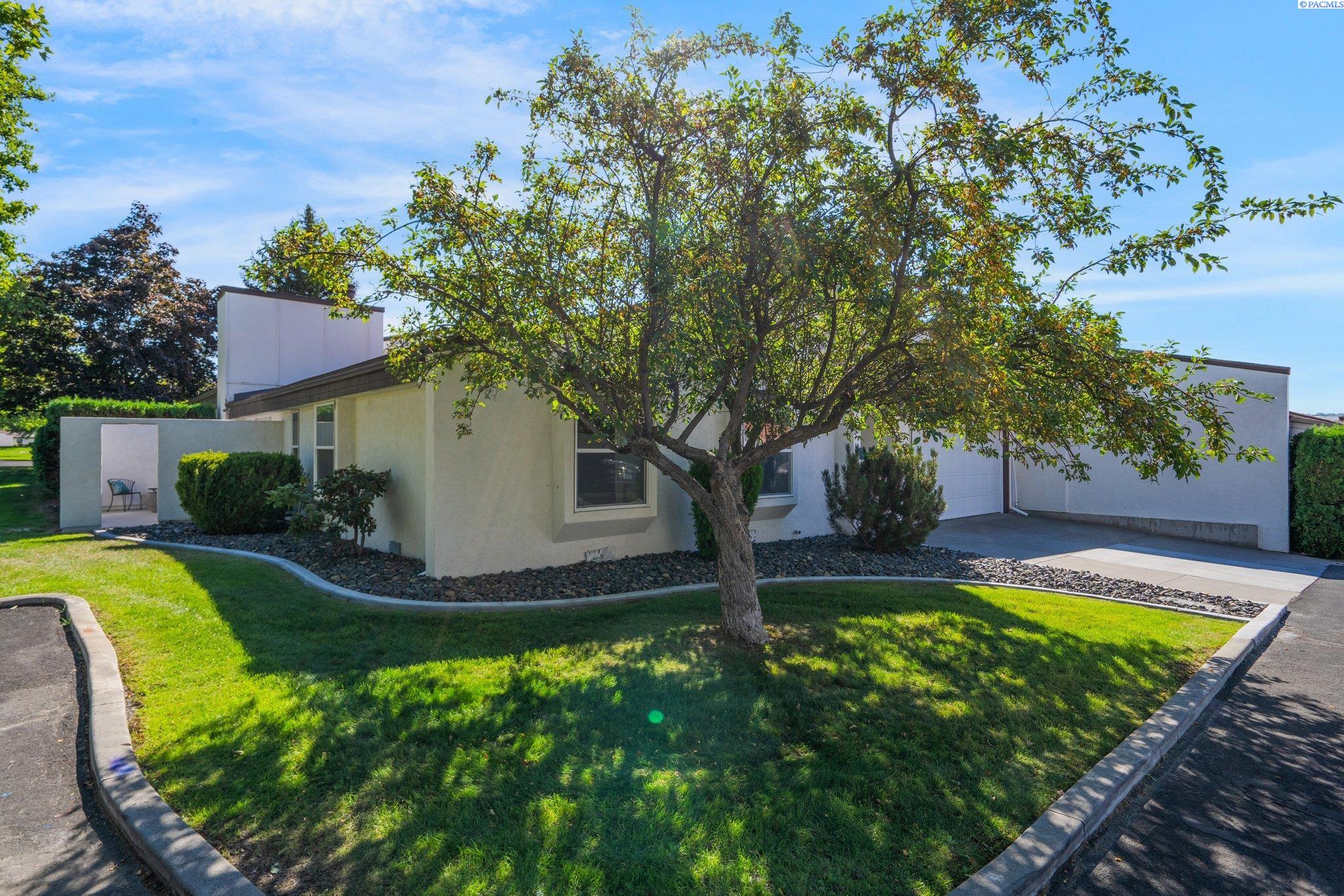 513 Hogan Ct Unit Meadow Springs Must See!