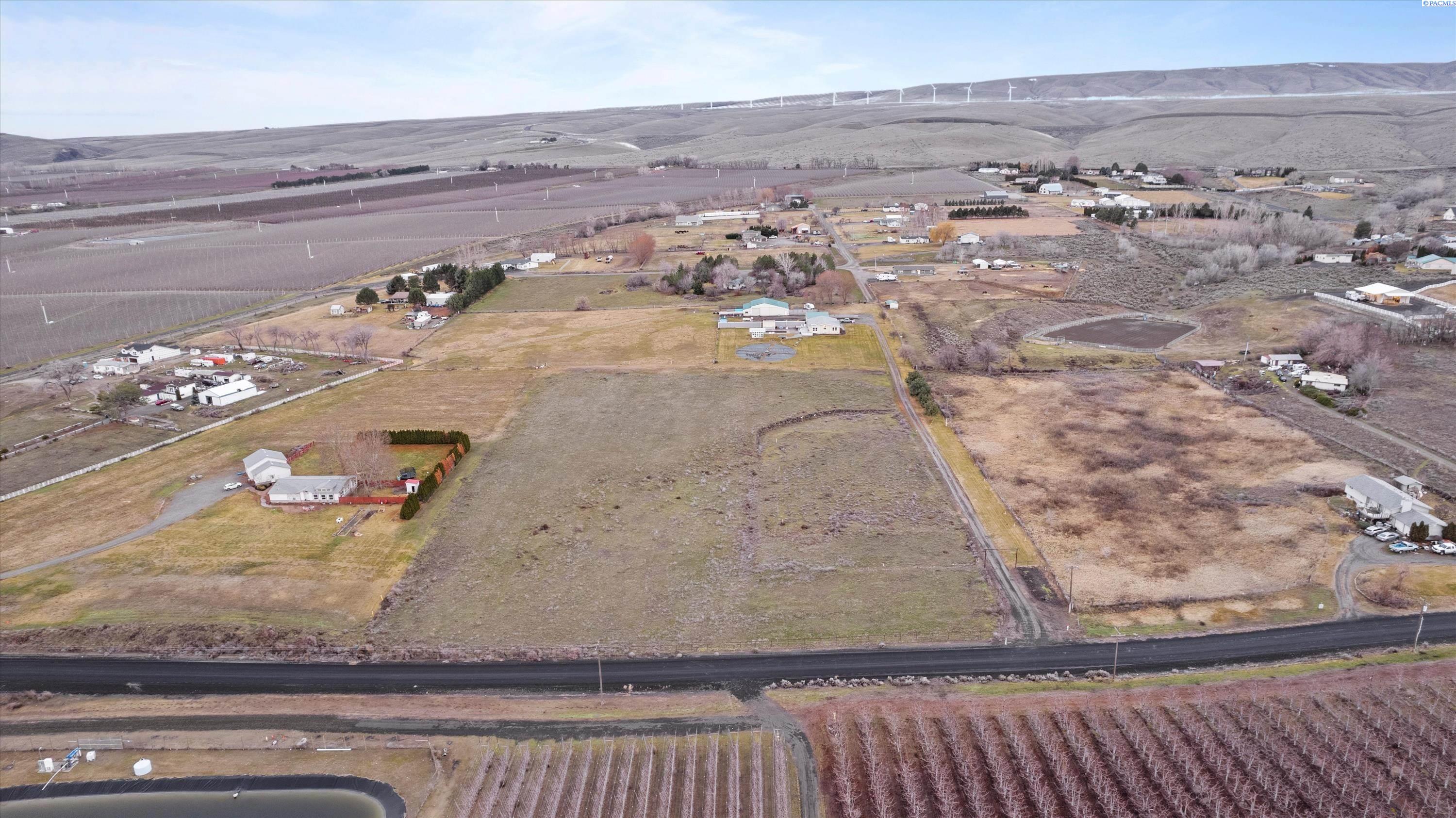 TBD Terril Rd Unit Build that Bardominium & Bring Your Animals!