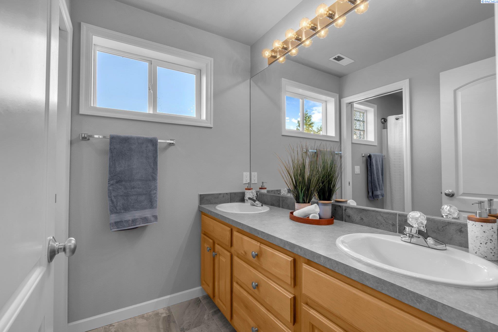 3 Lavender Ct
