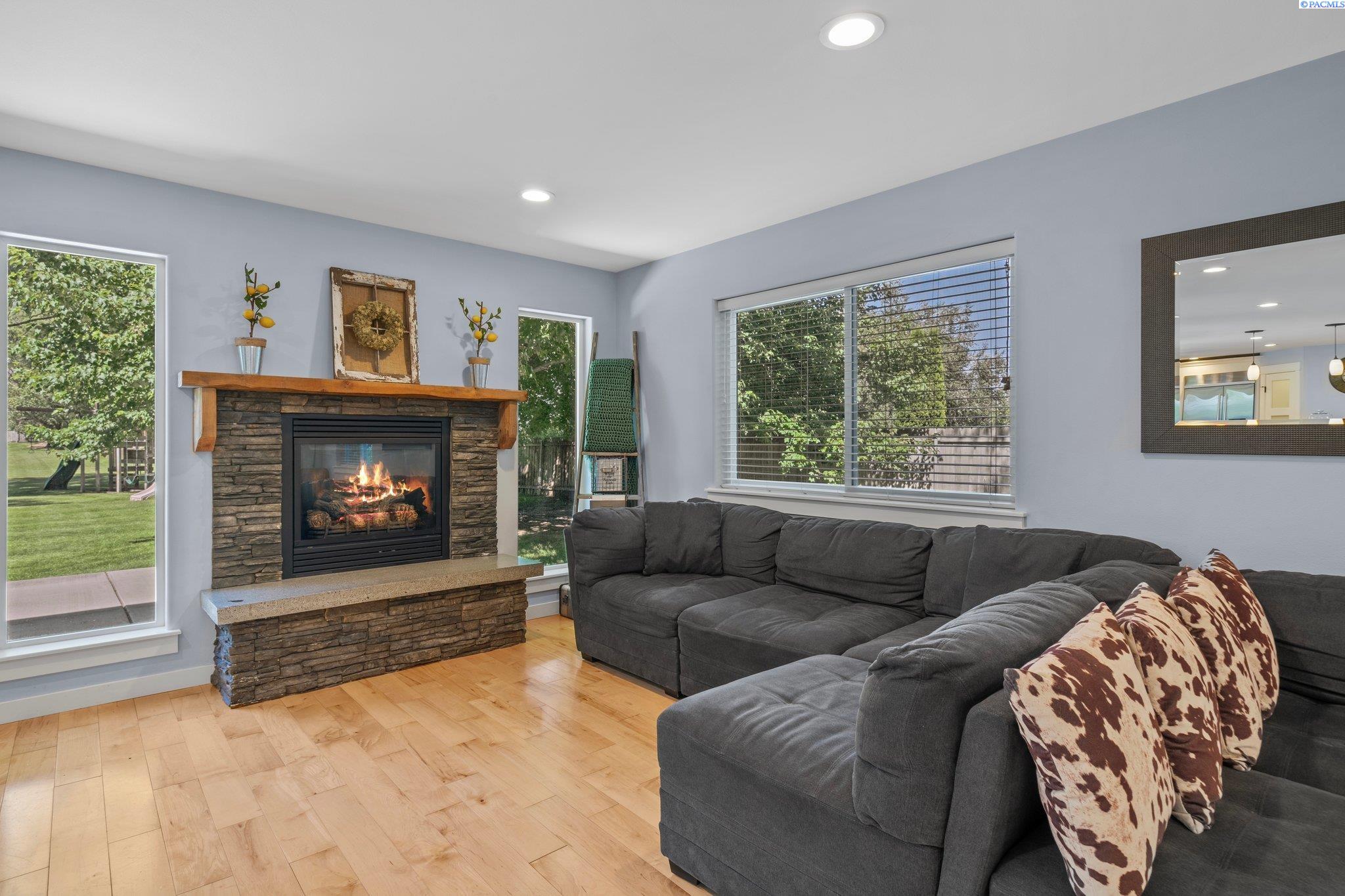 4500 Mallet St