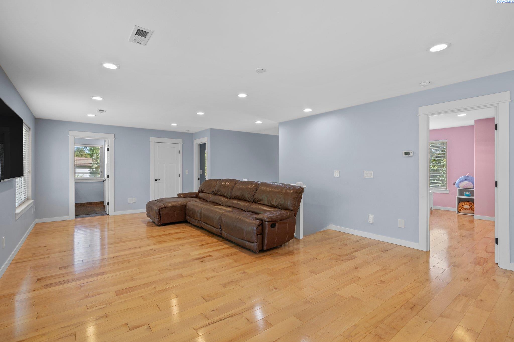 4500 Mallet St