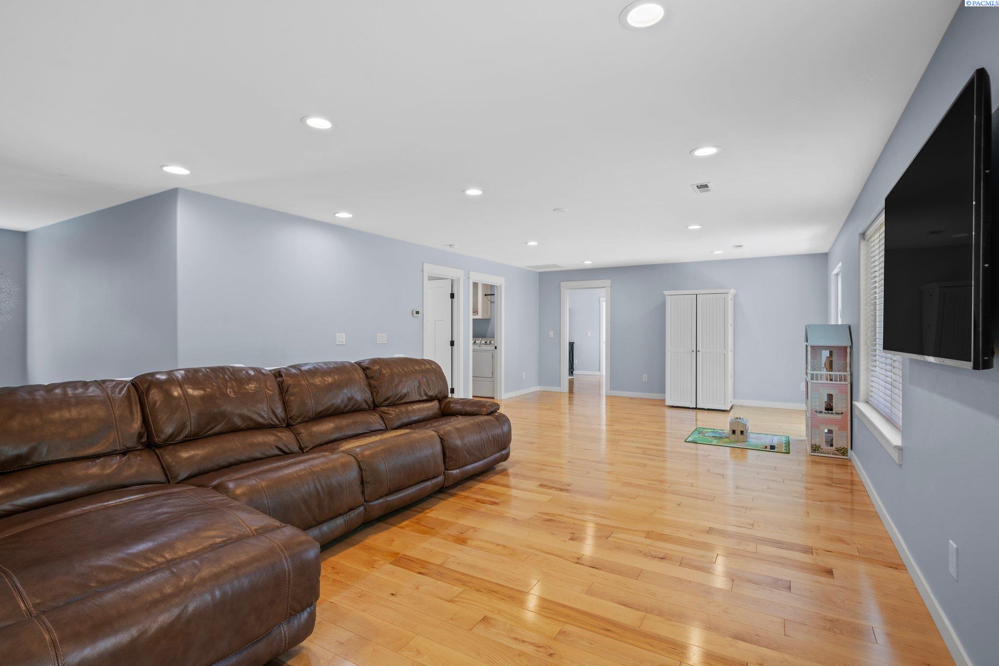 4500 Mallet St