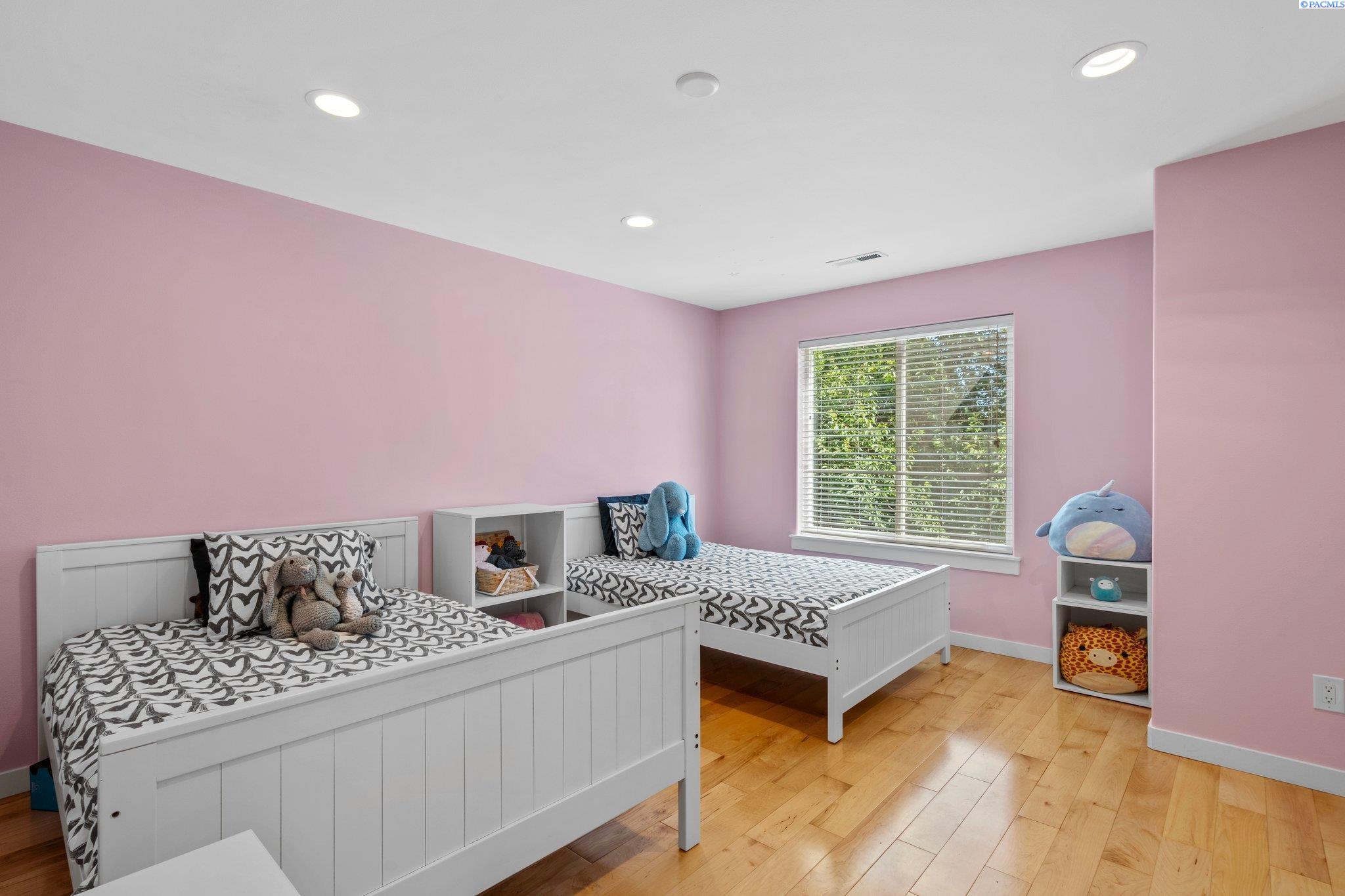 4500 Mallet St