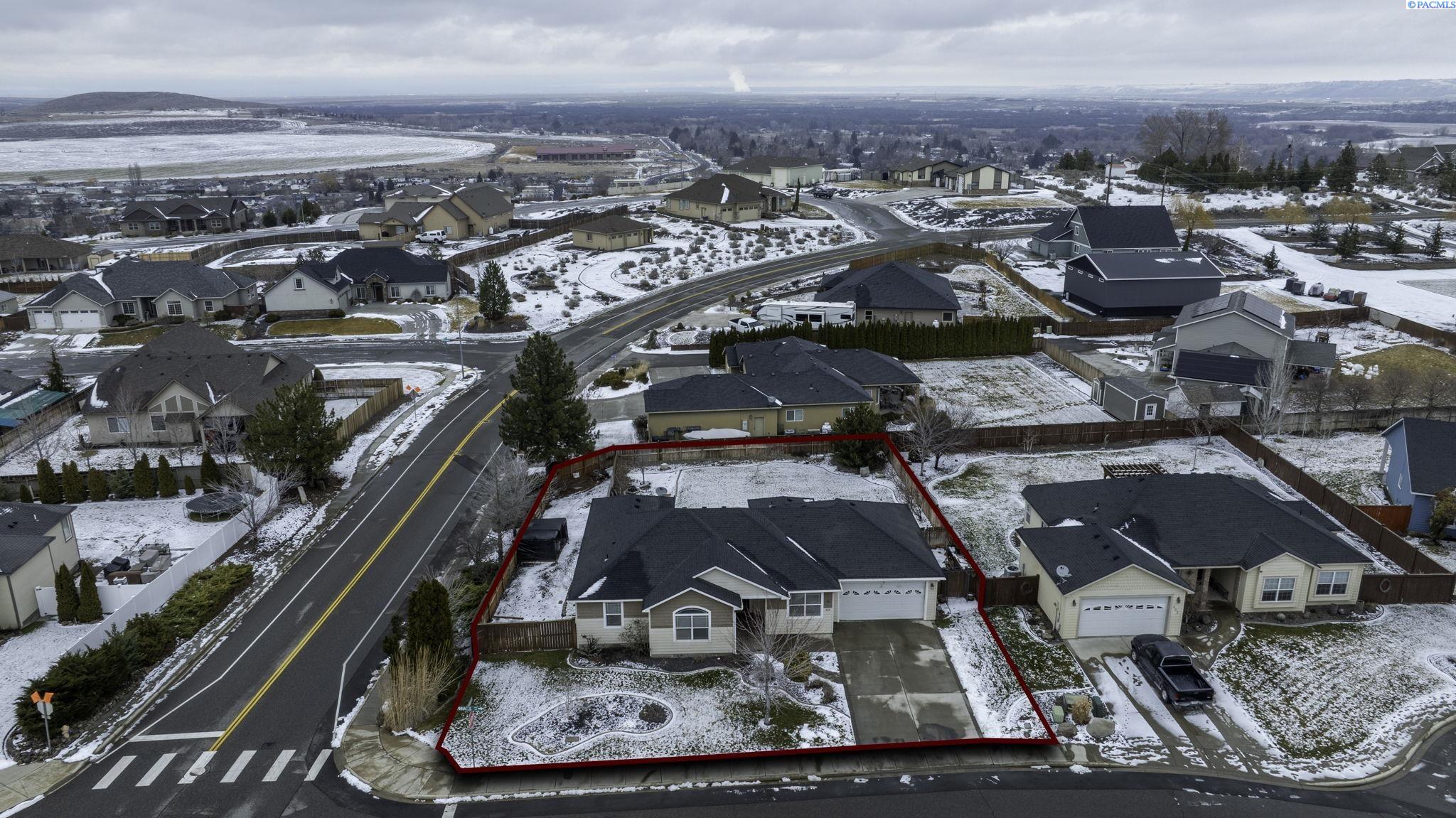 400 Pinnacle Drive
