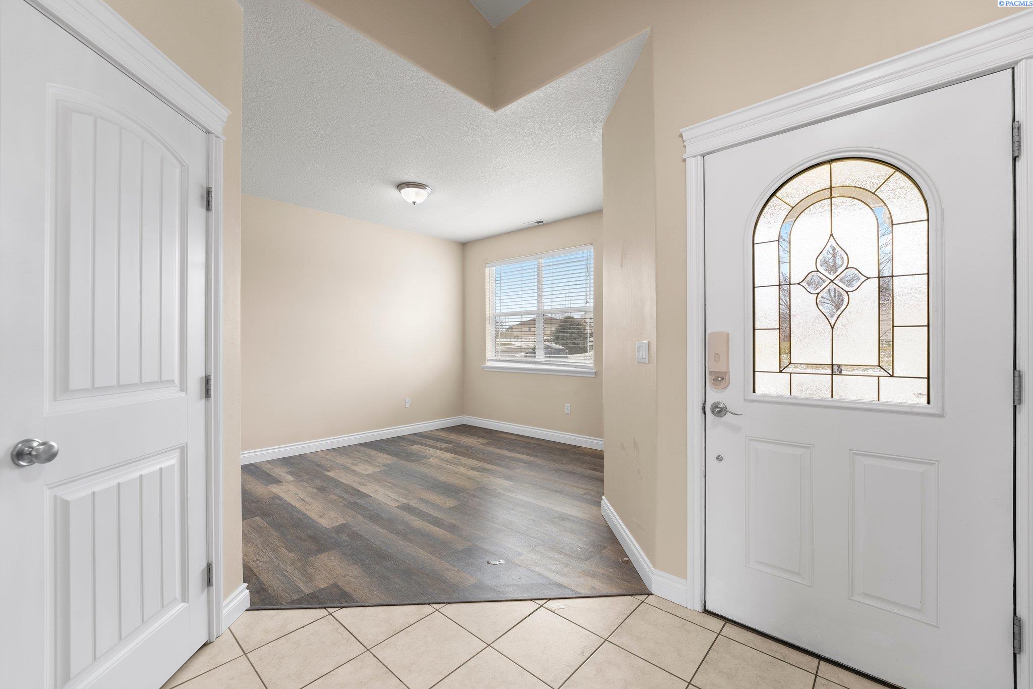 400 Pinnacle Drive
