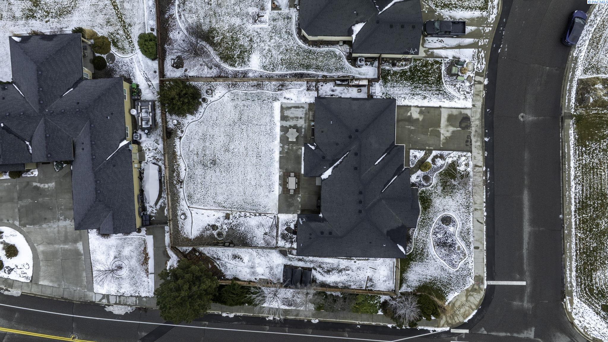 400 Pinnacle Drive