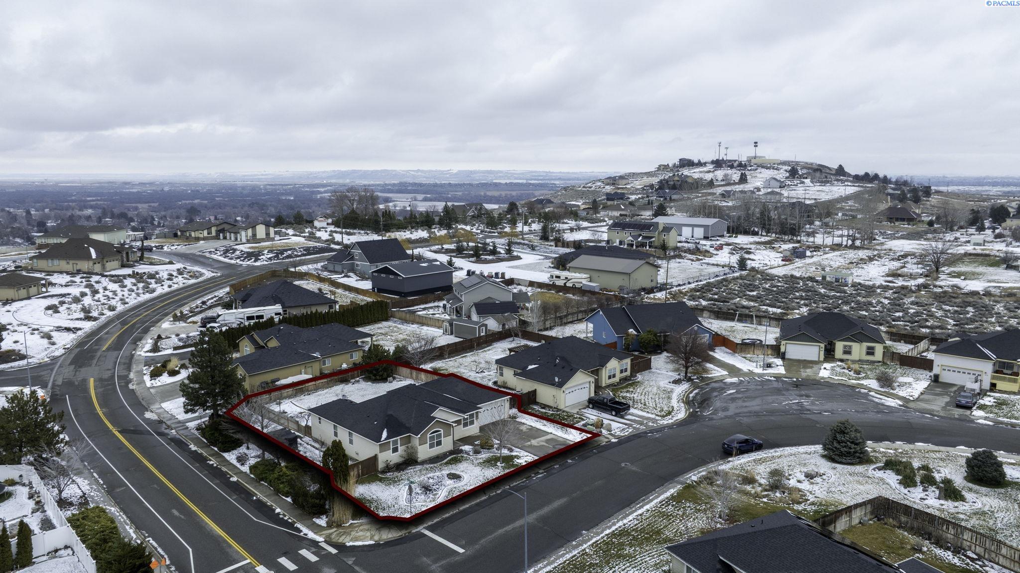400 Pinnacle Drive