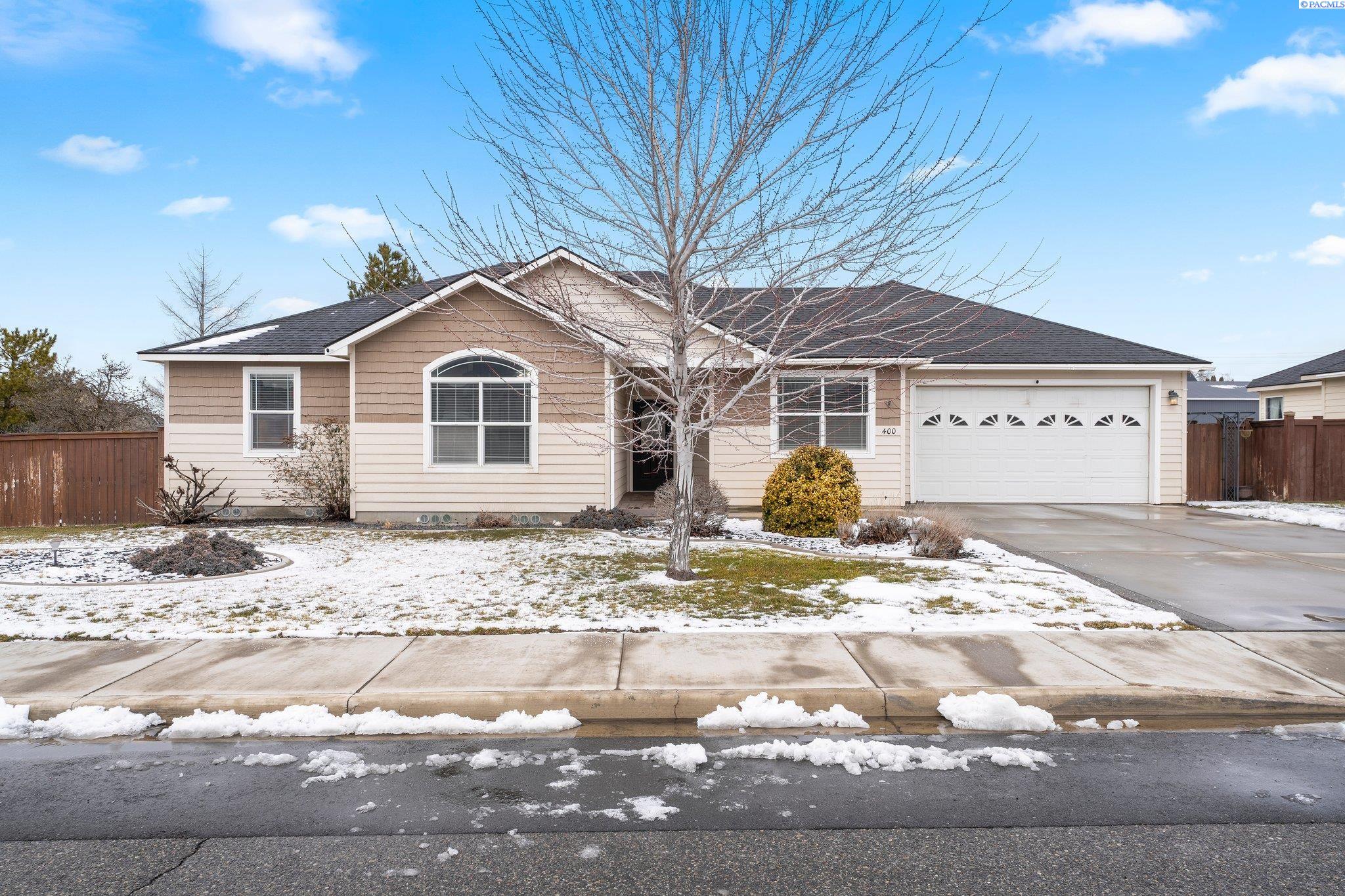 400 Pinnacle Drive