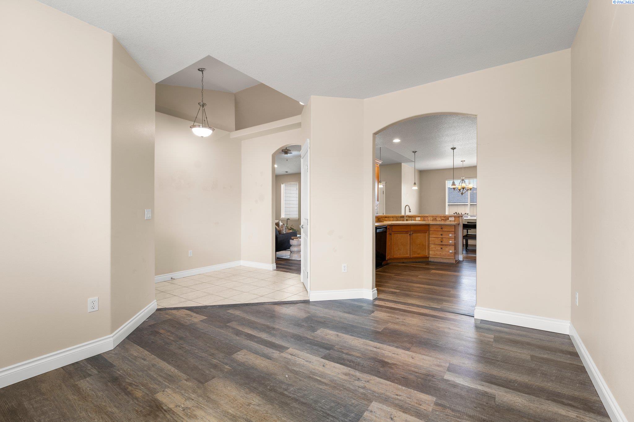 400 Pinnacle Drive