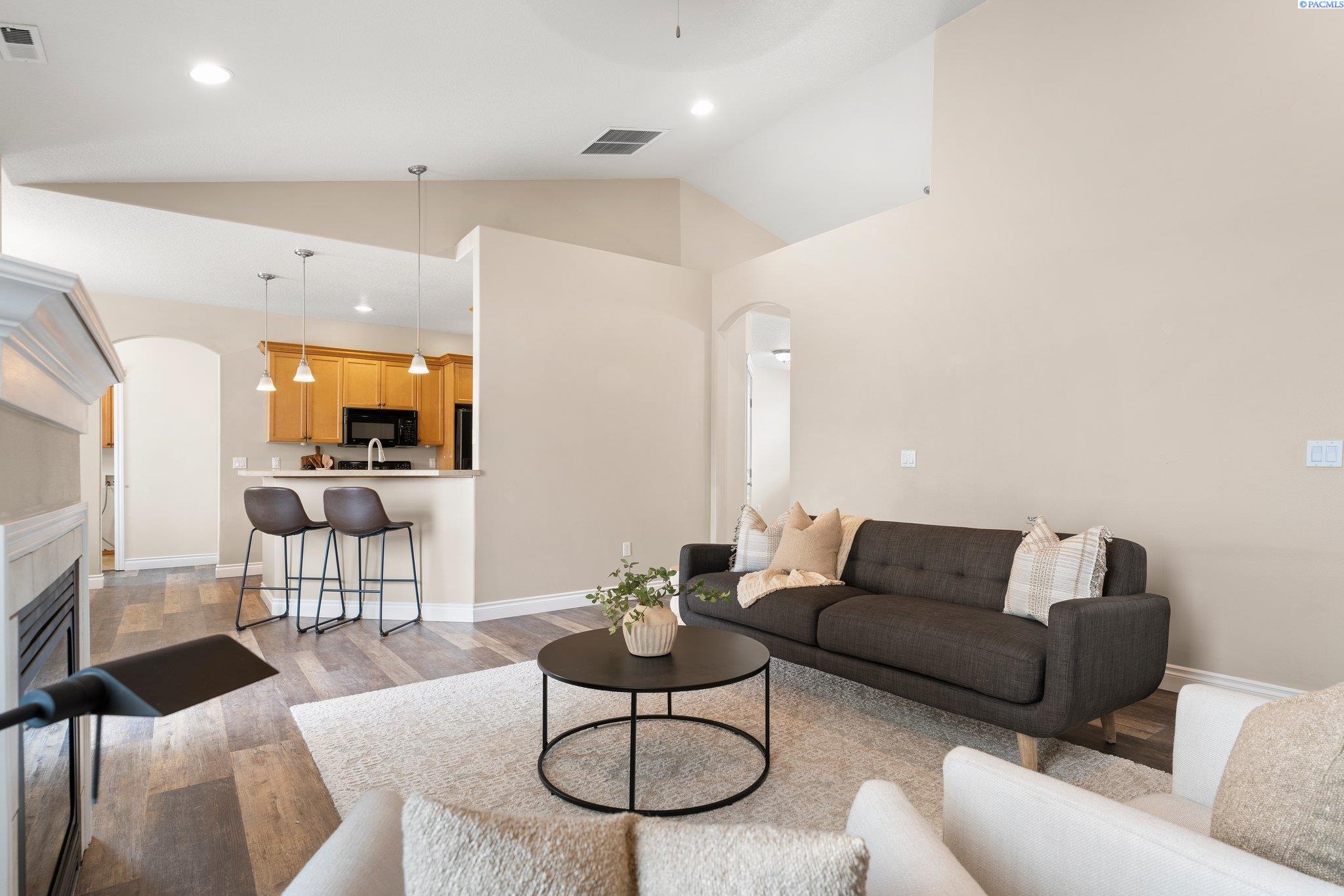 400 Pinnacle Drive