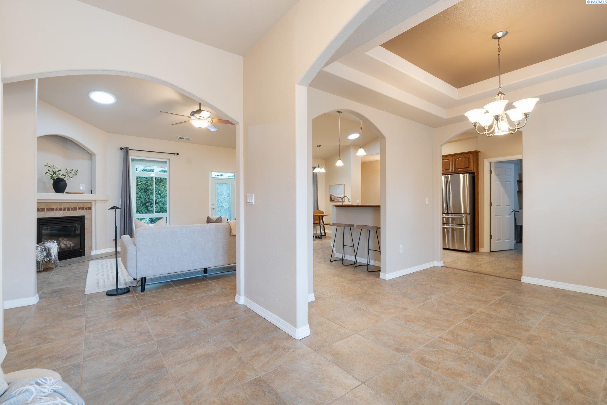 8411 W Bruneau Pl