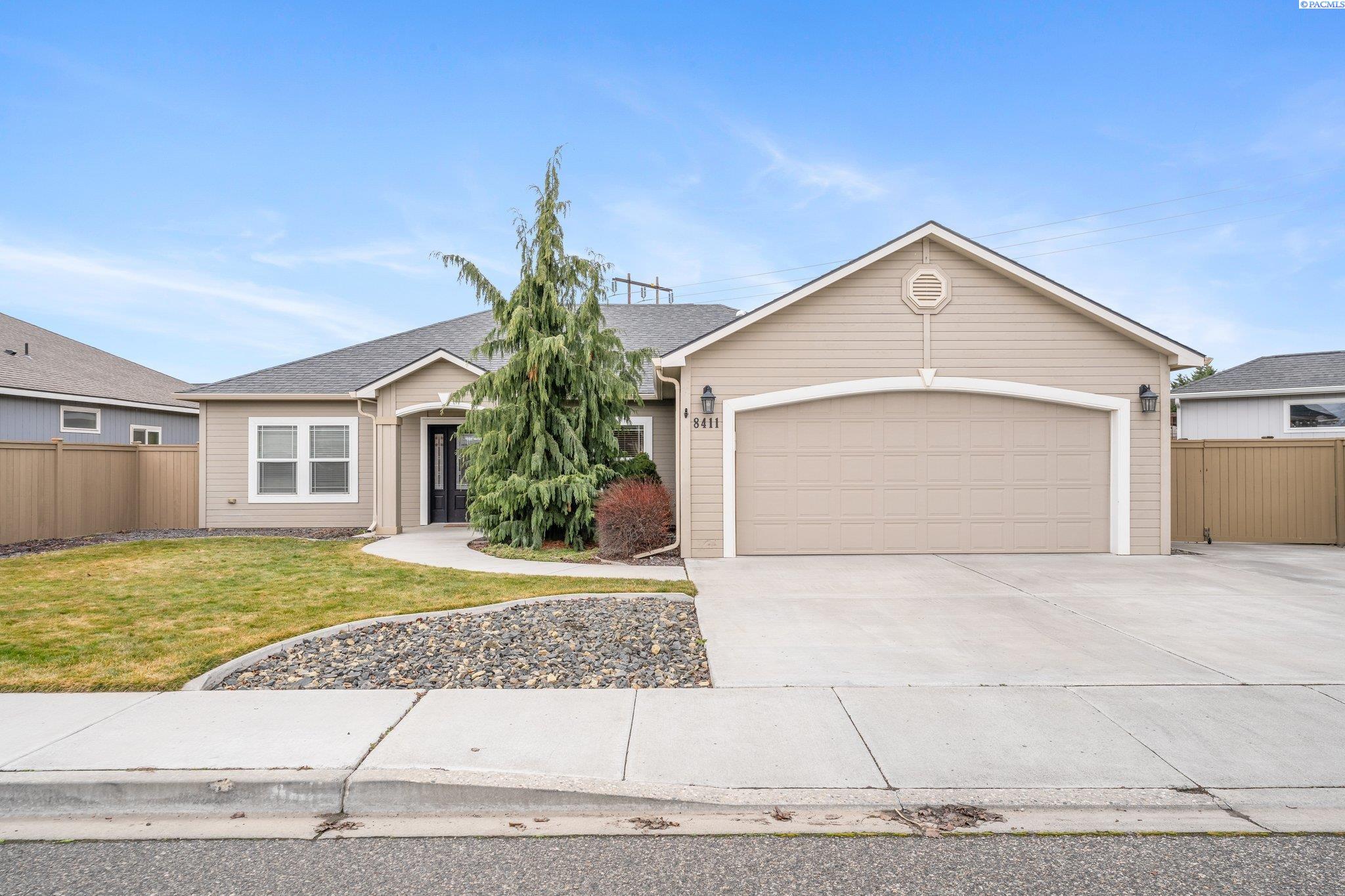 8411 W Bruneau Pl