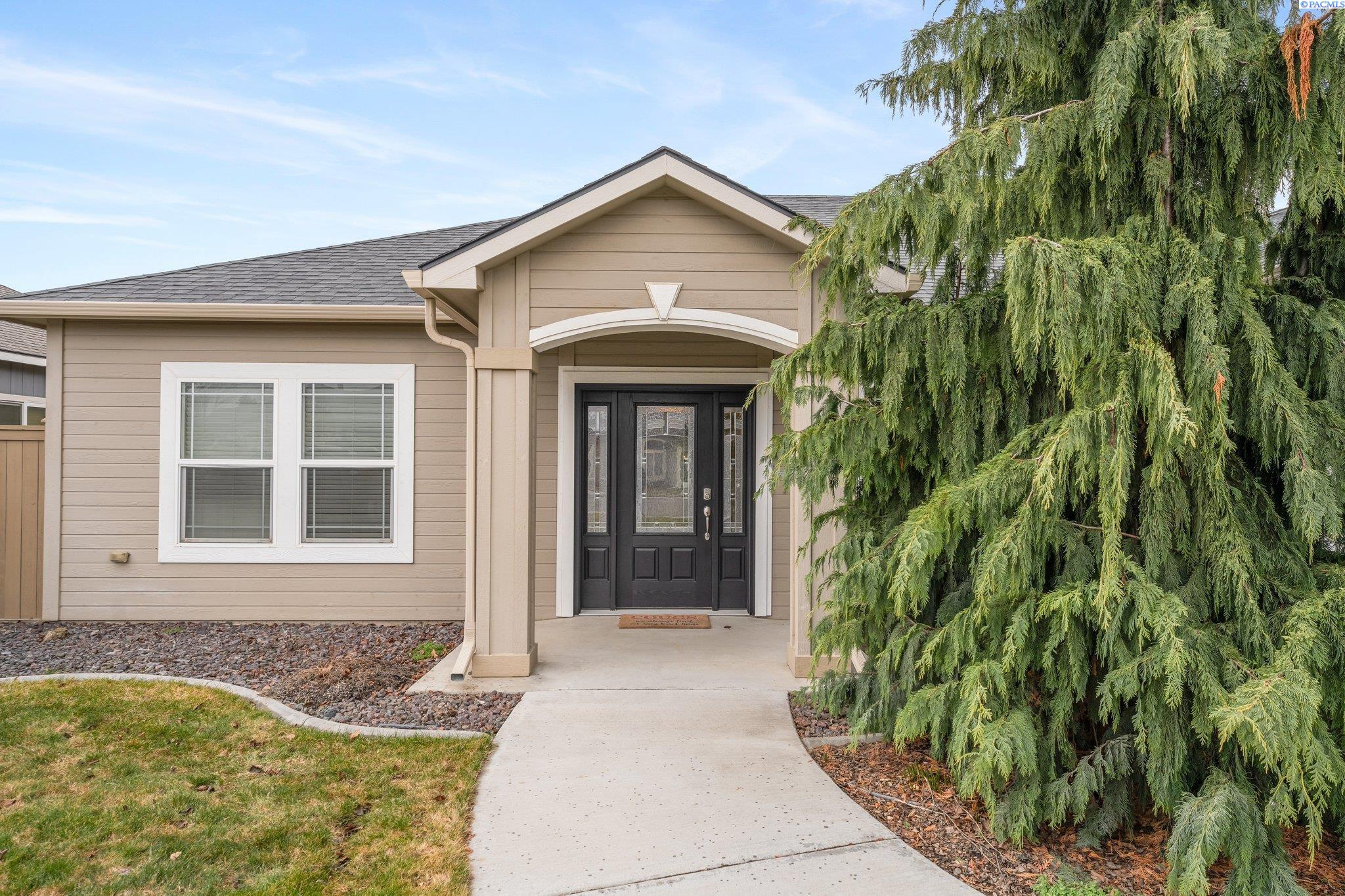 8411 W Bruneau Pl
