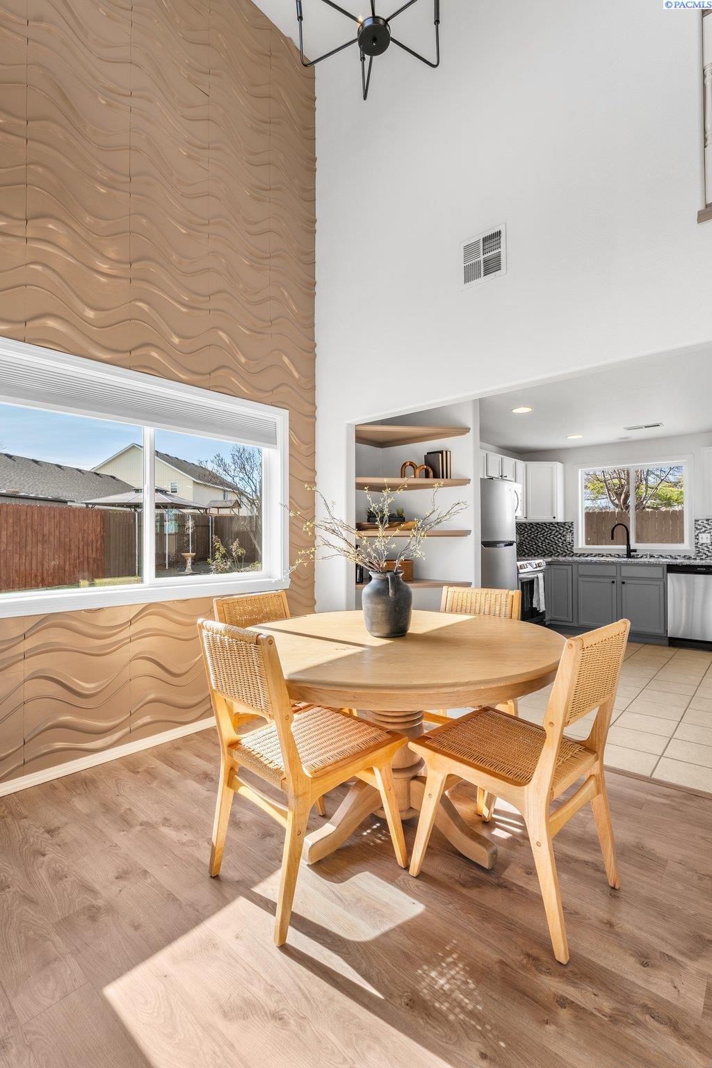 2414 S Quincy Ct