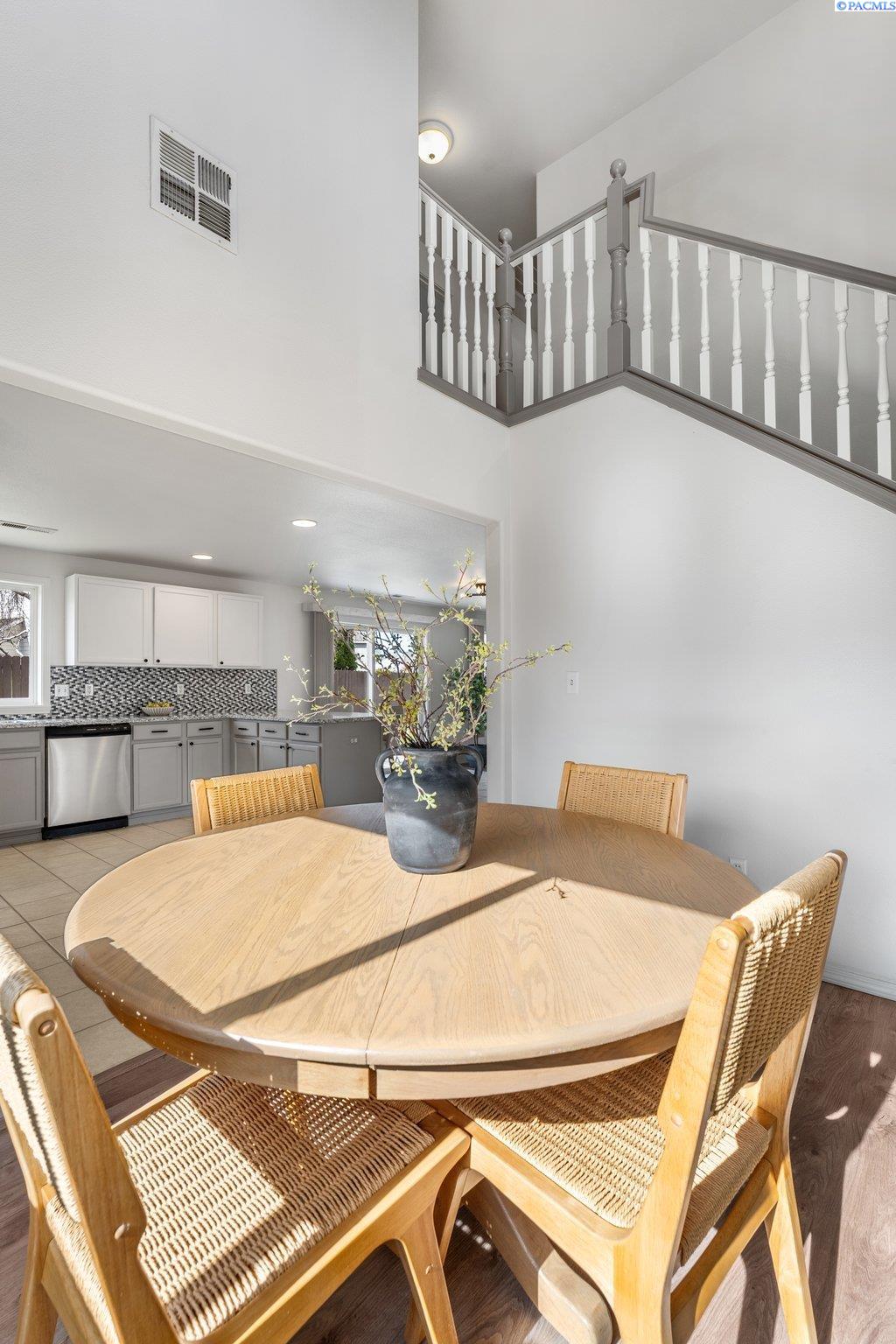 2414 S Quincy Ct